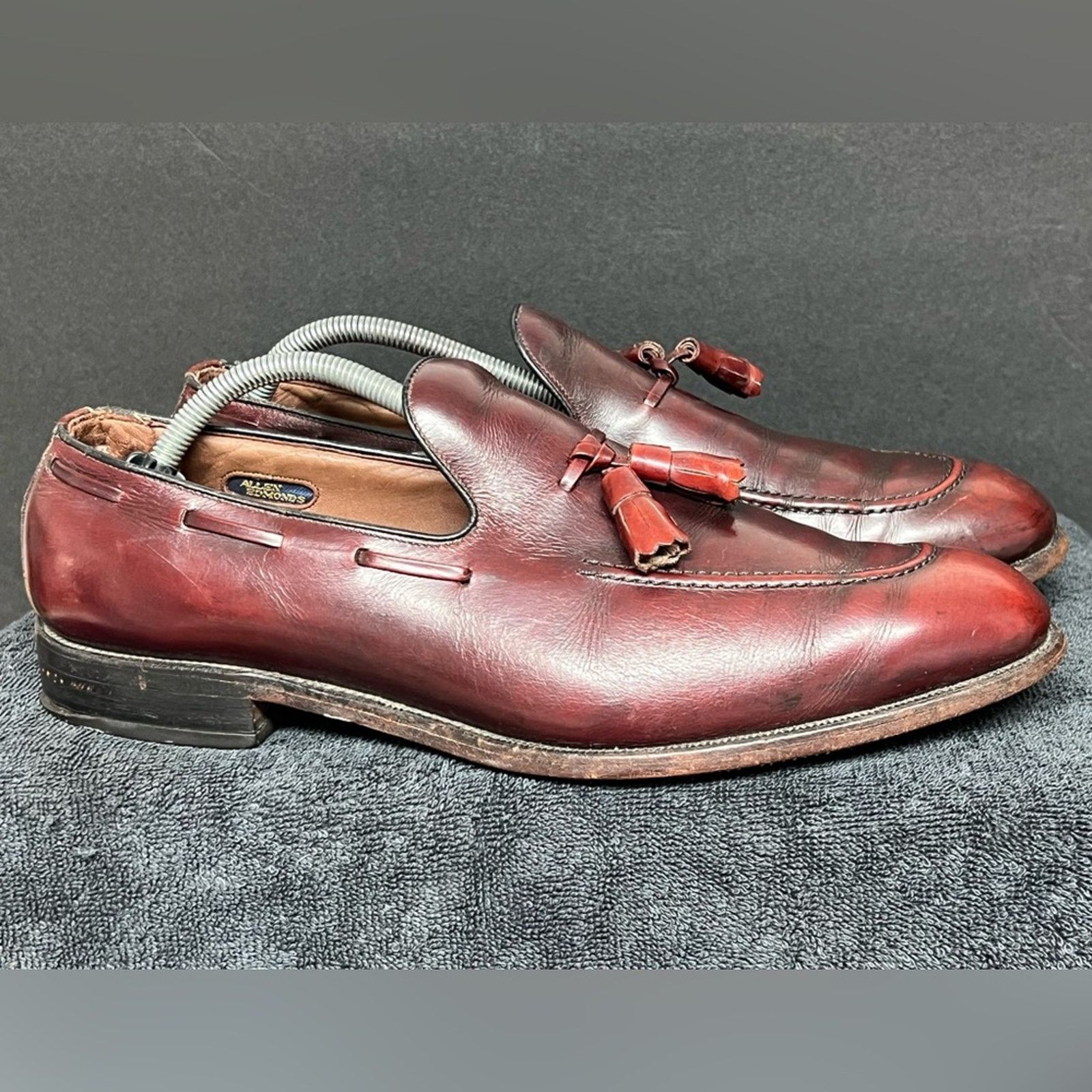 Allen Edmonds Allen Edmonds Saratoga Tassel Loafers Shoes Burgundy Leather Size US 11 / EU 44 - 6 Thumbnail