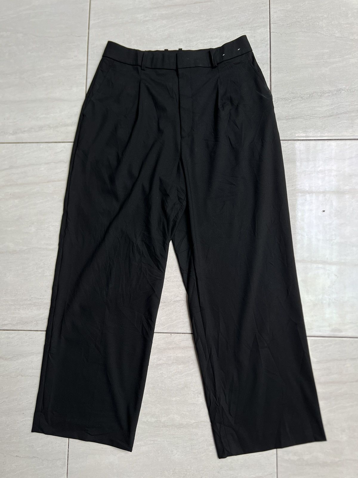 Uniqlo Uniqlo Black Long Pants Size US 31 - 1 Thumbnail