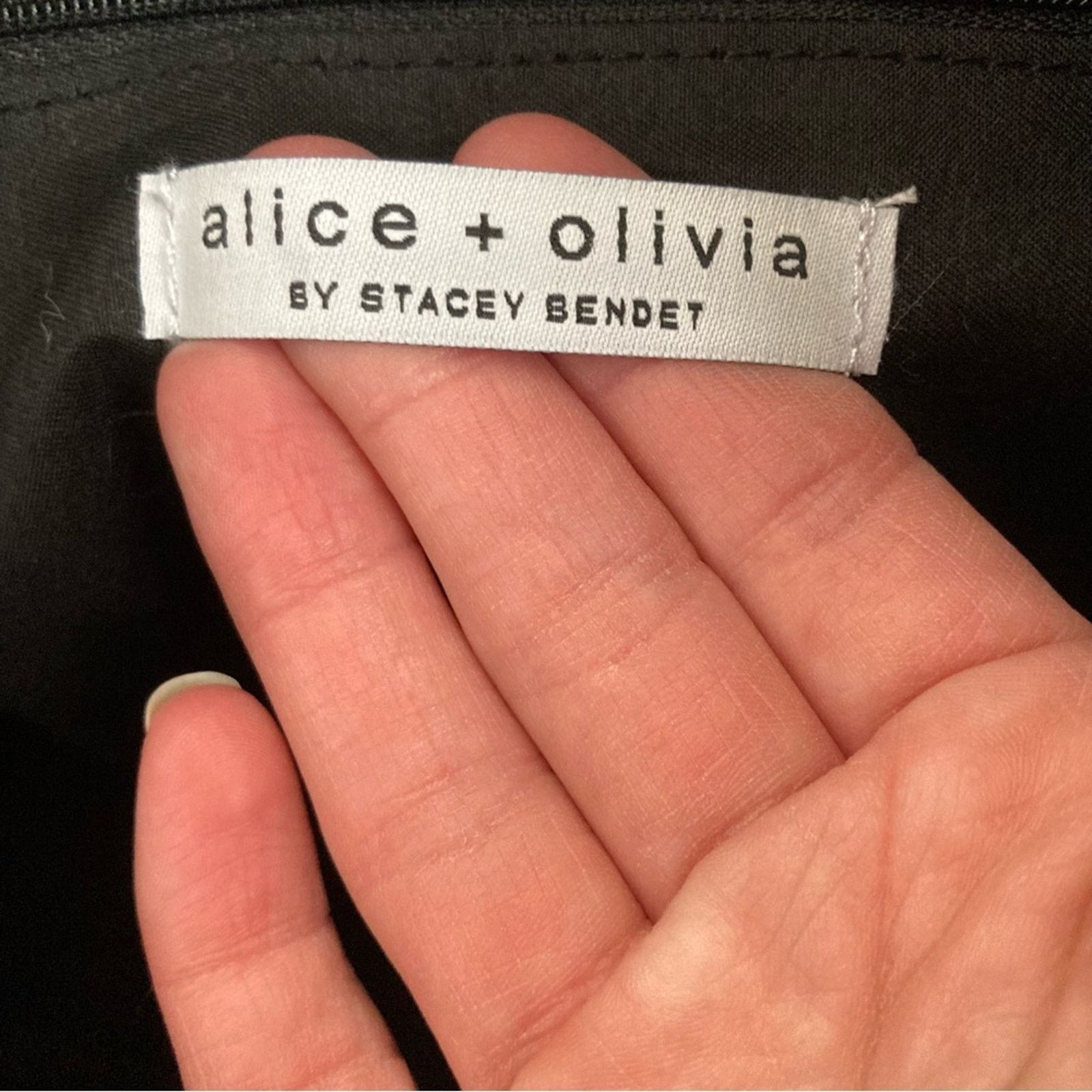 Alice + Olivia Alice + Olivia Daisy Print Black Tote Bag Size ONE SIZE - 6 Thumbnail