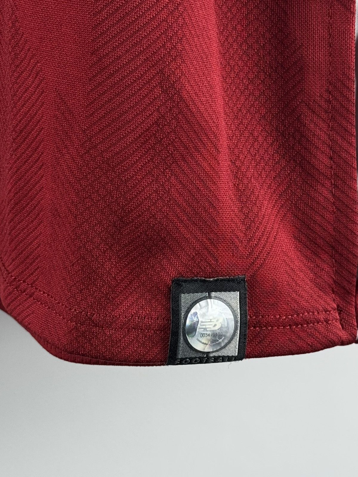 New Balance Liverpool Home Shirt 2018/19 Roberto Firmino New Balance Size US M / EU 48-50 / 2 - 11 Thumbnail