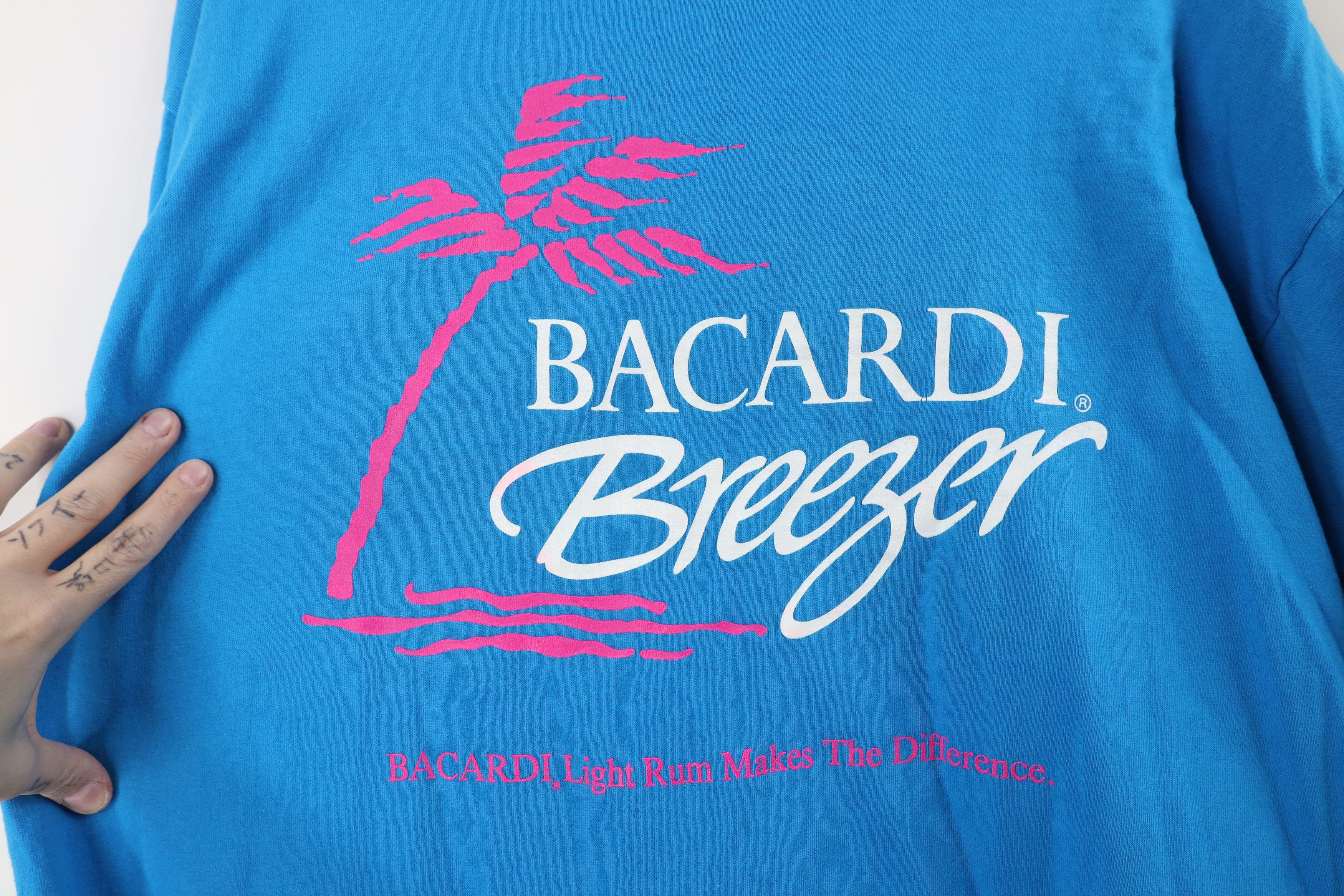 Vintage Vintage 90s Bacardi Rum Breezer Spell Out Pocket T-Shirt USA Size US XL / EU 56 / 4 - 11 Thumbnail