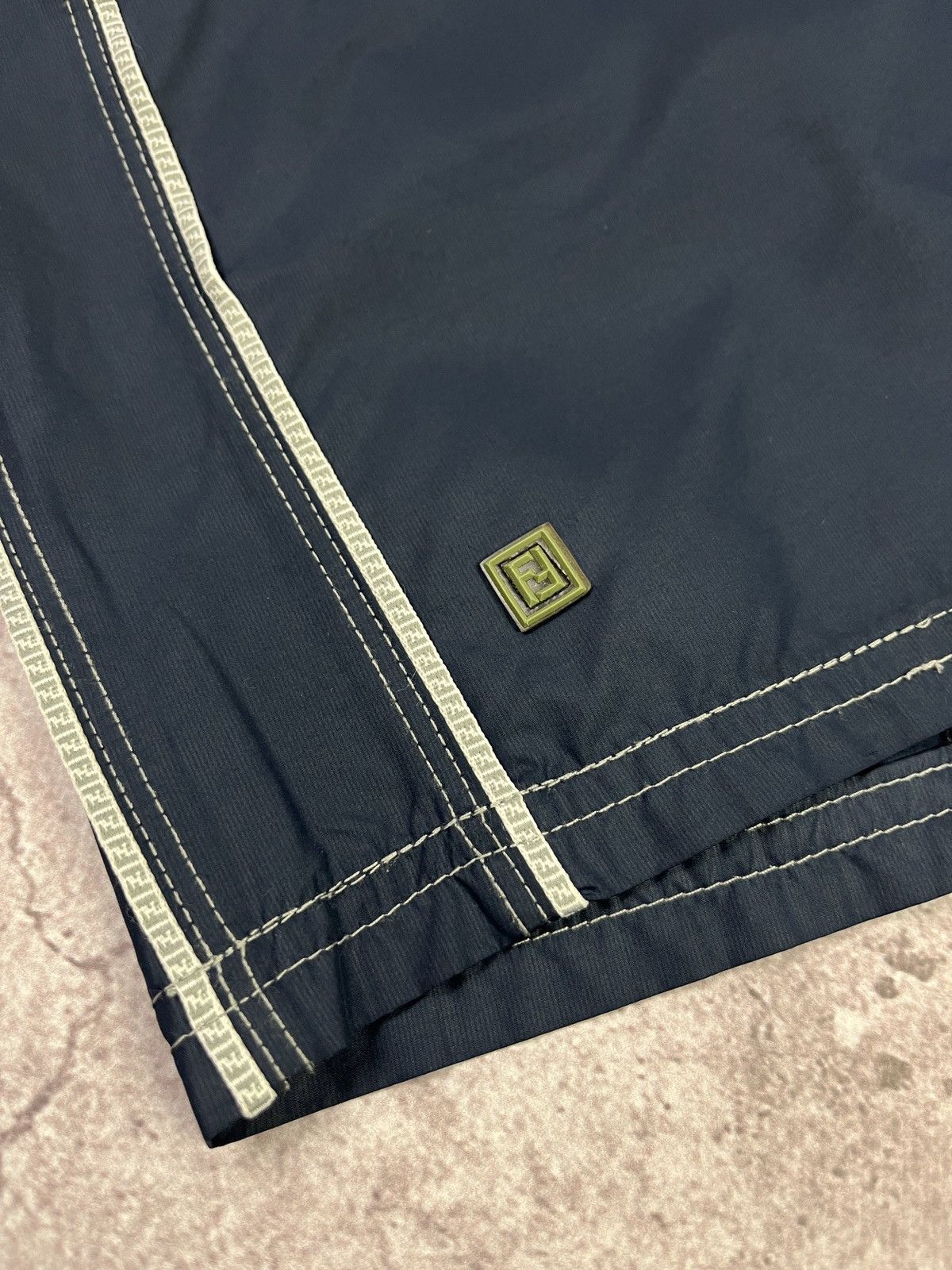 Fendi Fendi Swim Shorts Size 46 Navy FF Monogram Trim Vintage 🇮🇹 Size US 30 / EU 46 - 6 Thumbnail