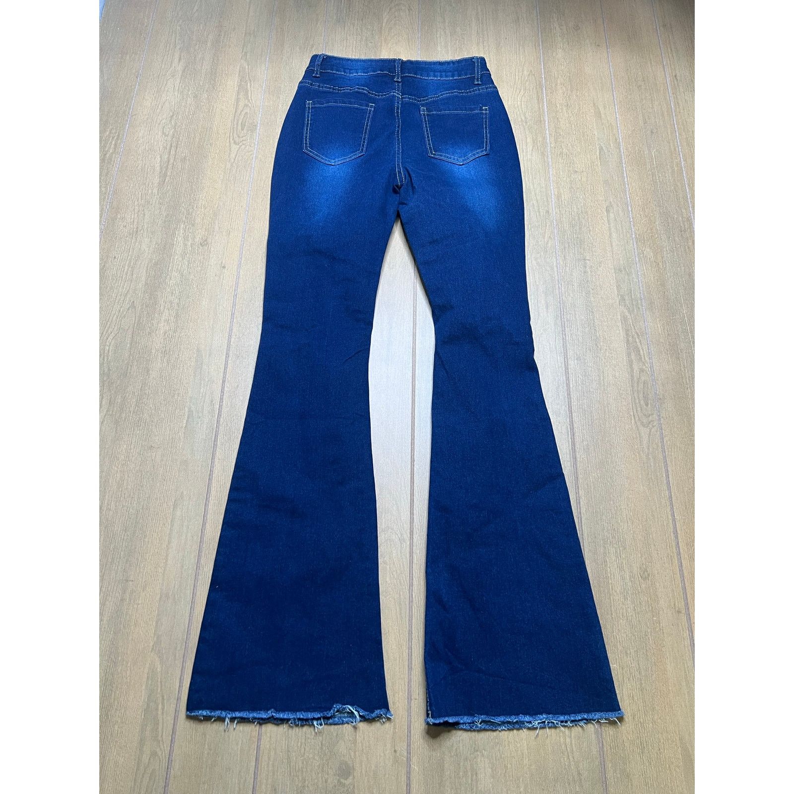 Vintage Vintage Look blue high-rise distressed flare Jeans Sz 25x30 Size 25" / US 0 / IT 36 - 5 Thumbnail
