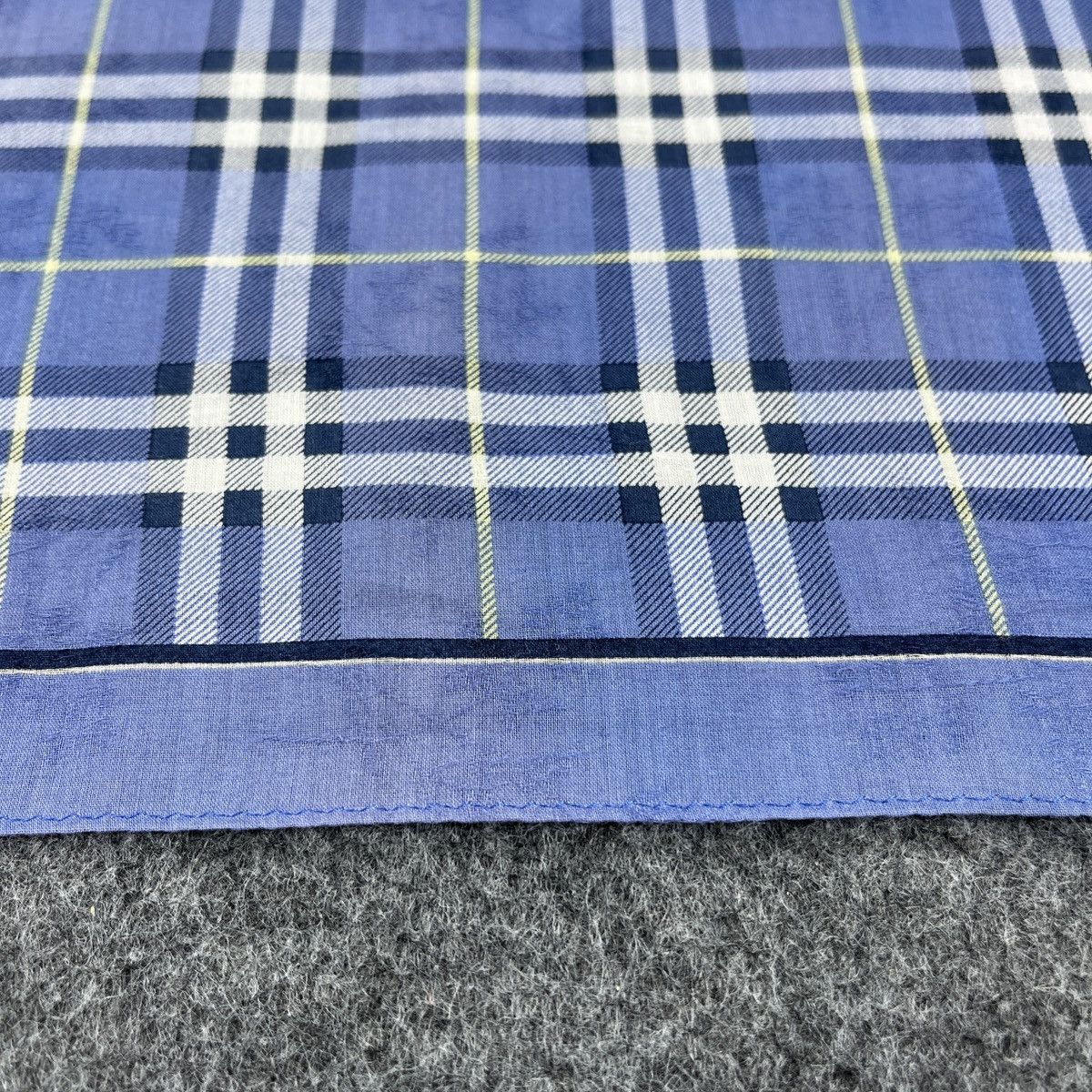 Burberry Burberry Handkerchief / Bandana / Neckerchief B934 Size ONE SIZE - 5 Thumbnail