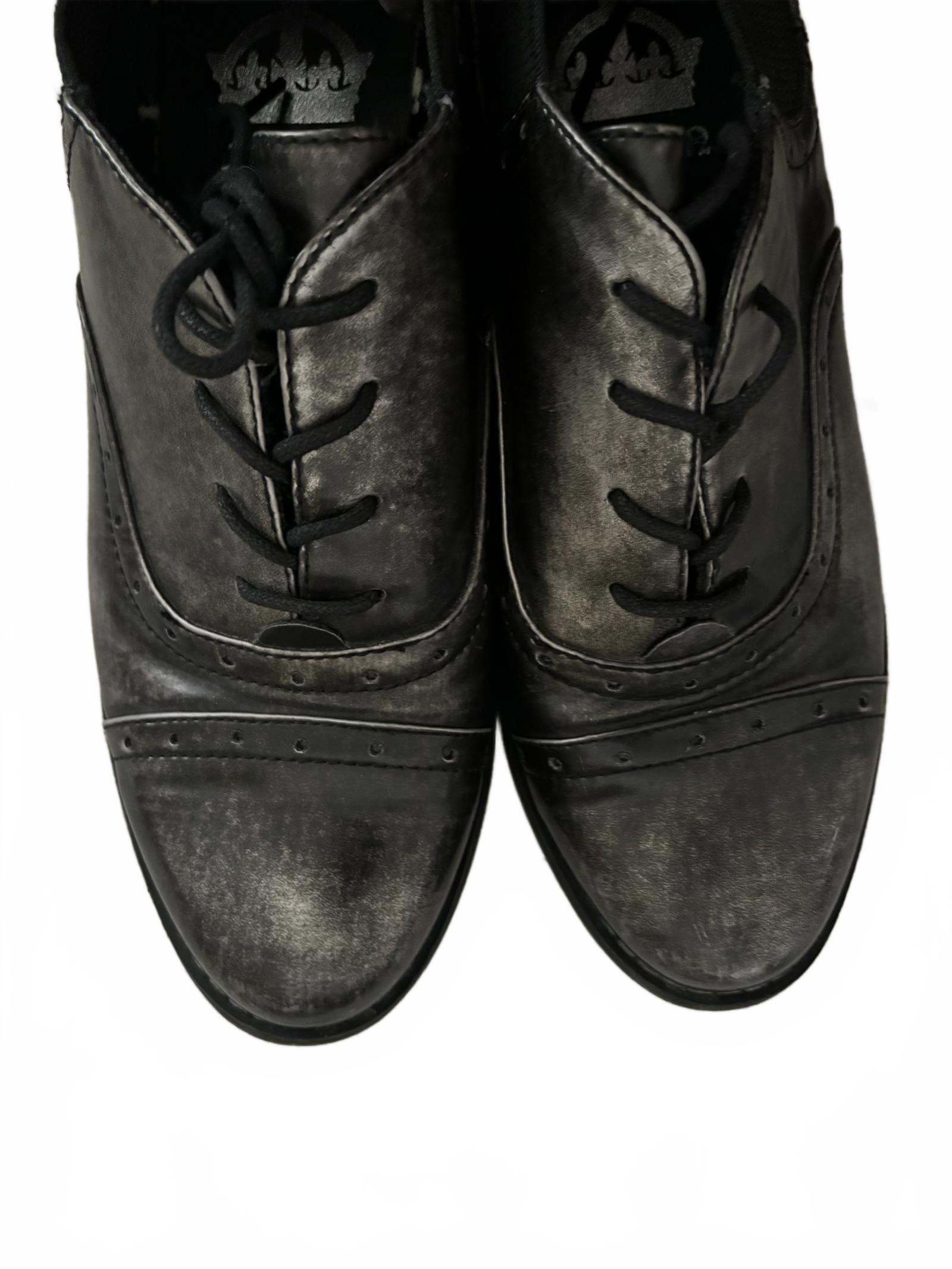 EUC Crown Vintage Stylish Black Metallic Oxford Flats sz 6