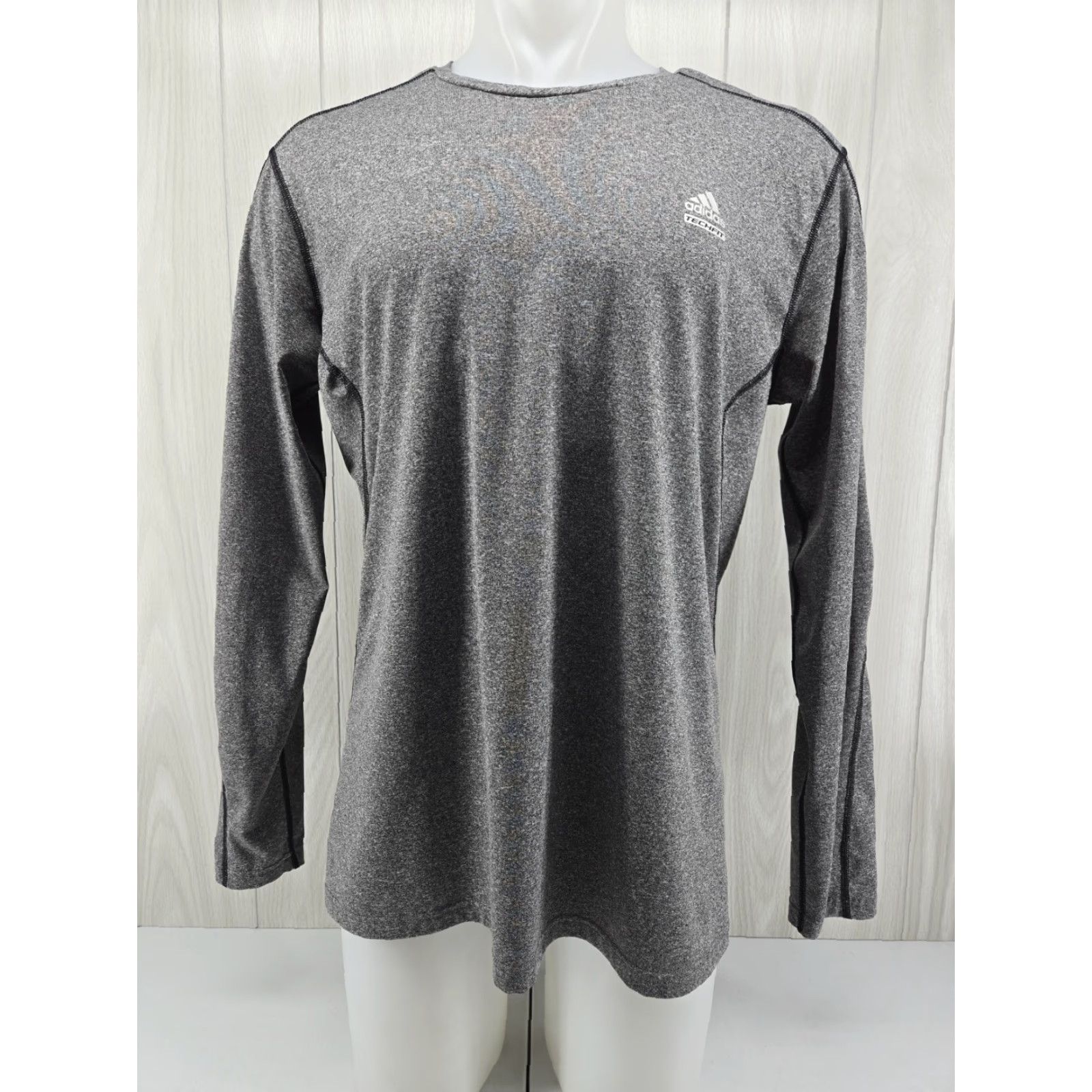 Adidas Adidas Techfit Shirt Men XL Gray Long Sleeve Performance Stretch Climalite Size US XL / EU 56 / 4 - 2 Thumbnail