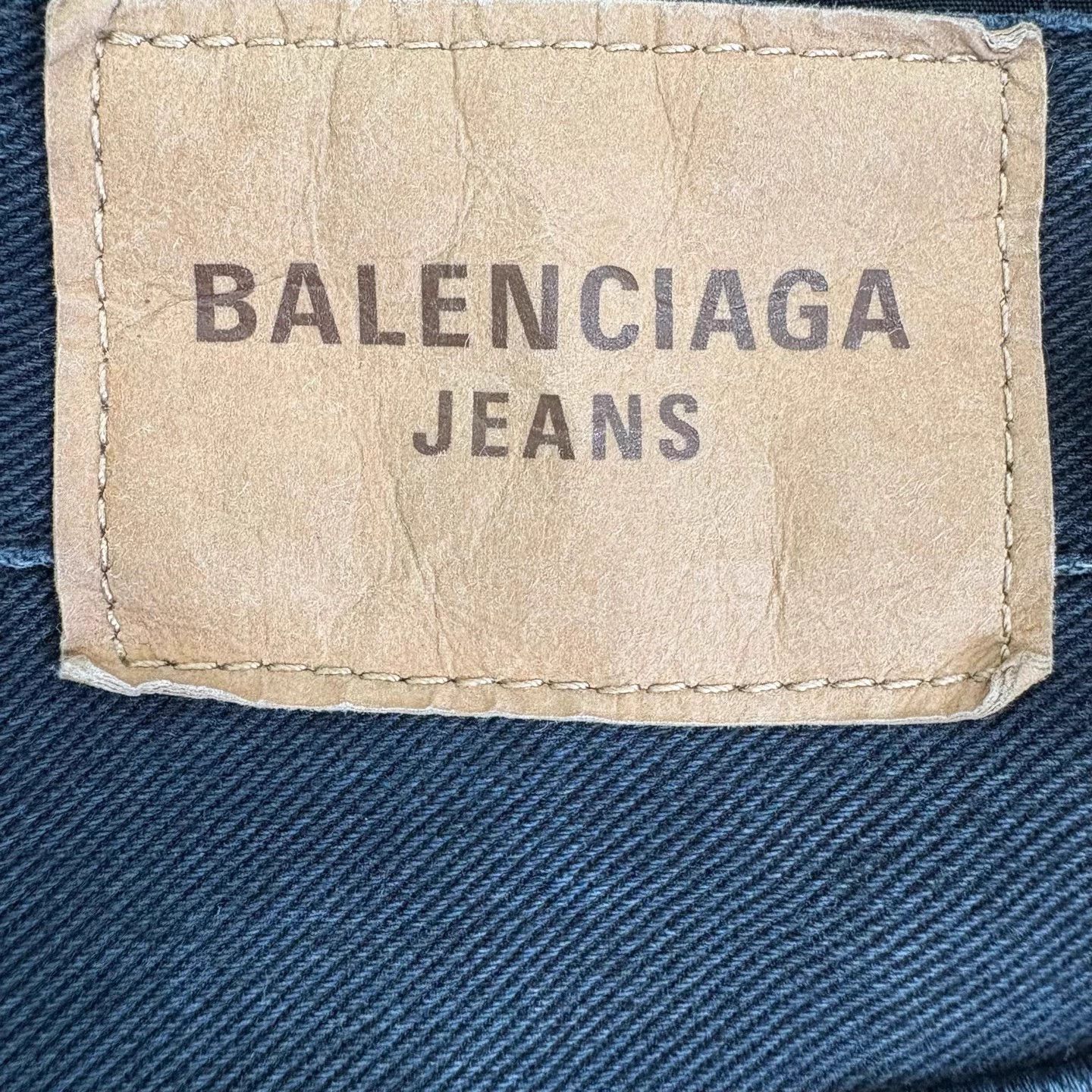Balenciaga Balenciaga Distressed Tag Denim Jeans XS Size US 26 / EU 42 - 6 Thumbnail
