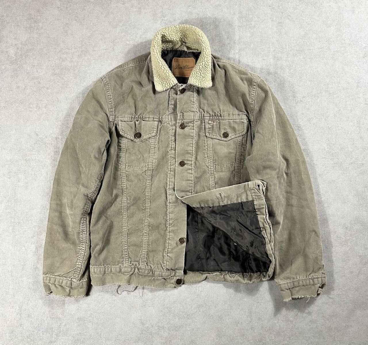 Levi's Vintage Levi's Corduroy Sherpa Trucker Jacket Size US L / EU 52-54 / 3 - 1 Thumbnail