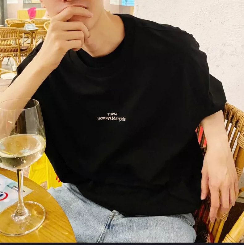 Maison Margiela Maison Margiela Reverse LOGO short sleeves Size US S / EU 44-46 / 1 - 4 Thumbnail