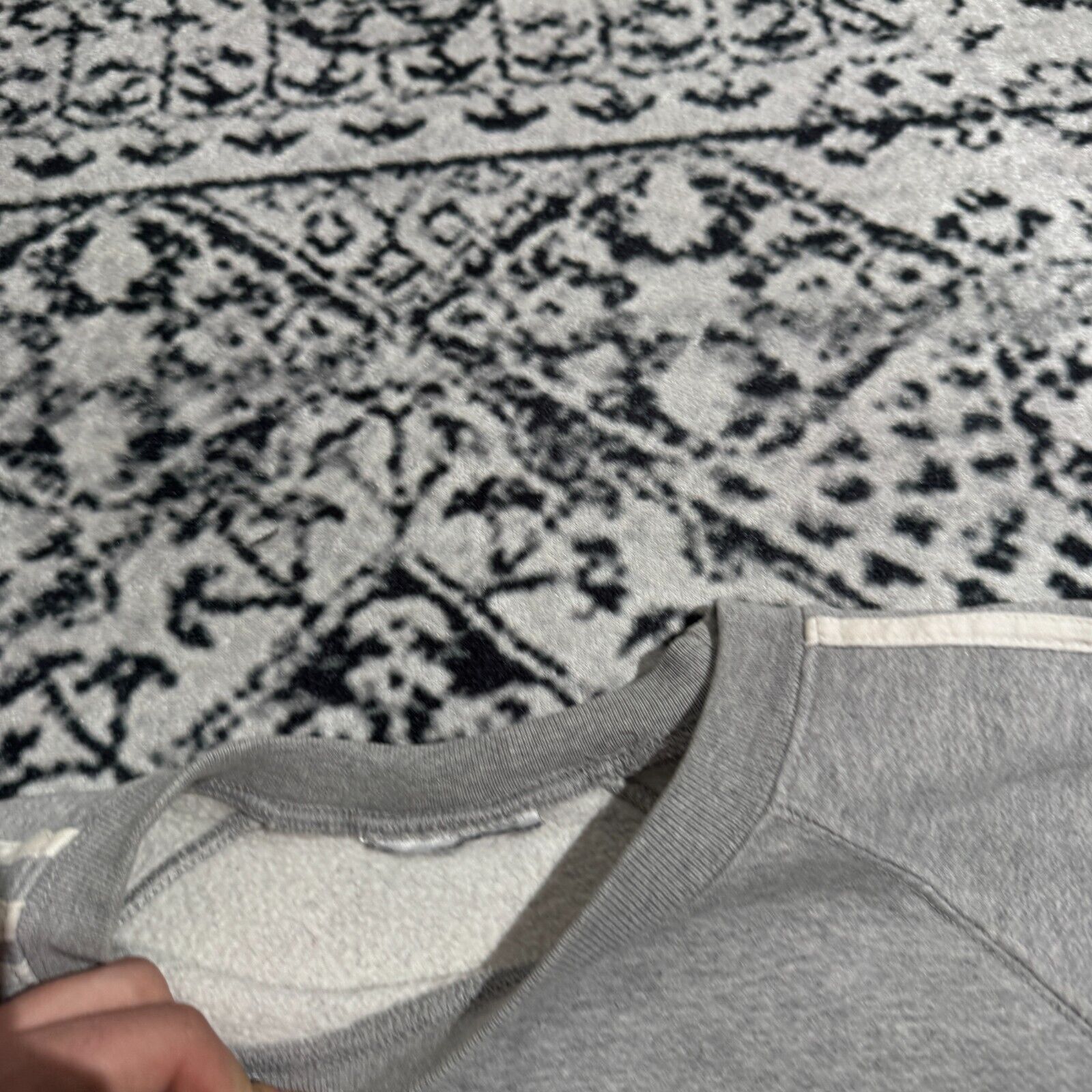 Adidas × Vintage Vintage Adidas Women's Gray Cotton Crewneck Size L Size US L / EU 52-54 / 3 - 6 Thumbnail