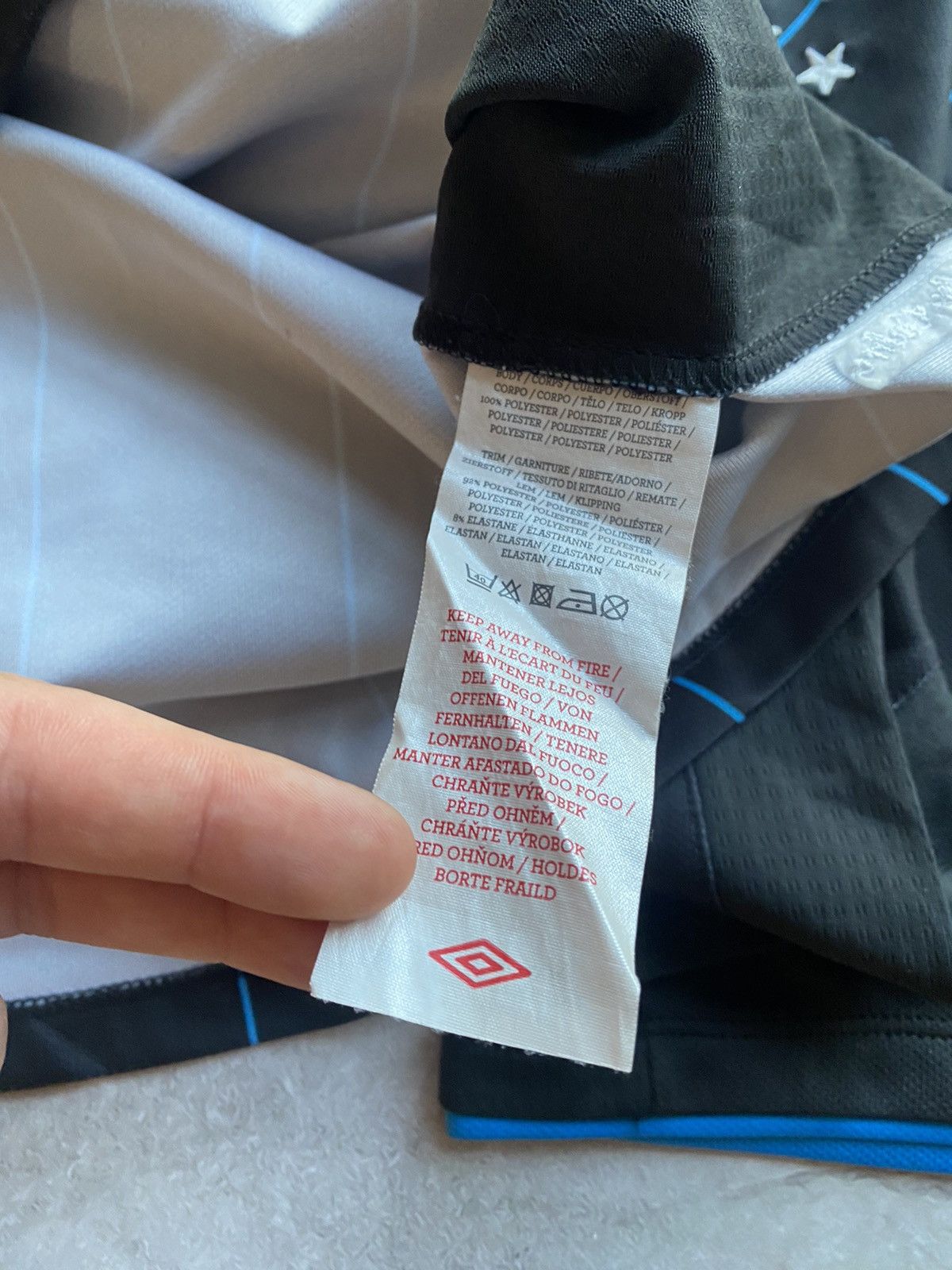 Umbro Umbro Rangers Glasgow 2012/2013 Home Football Soccer Jersey Size US L / EU 52-54 / 3 - 9 Thumbnail