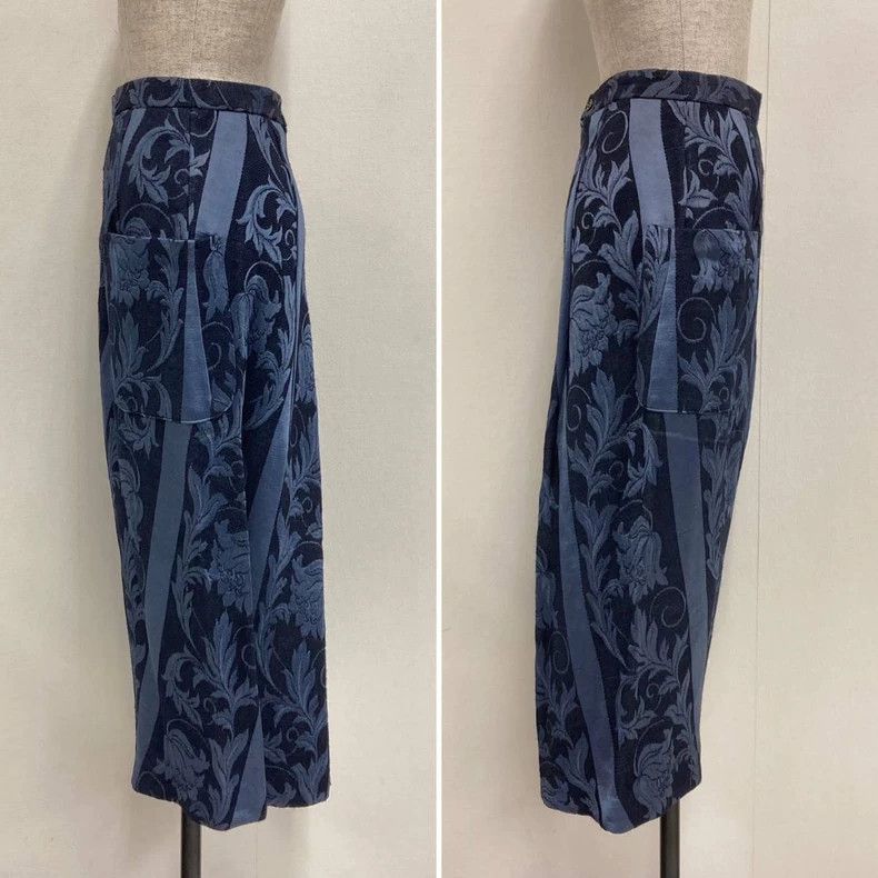 Comme des Garcons Comme Des Garcons Half skirt with blue retro pattern desig Size S / US 4 / IT 40 - 3 Thumbnail