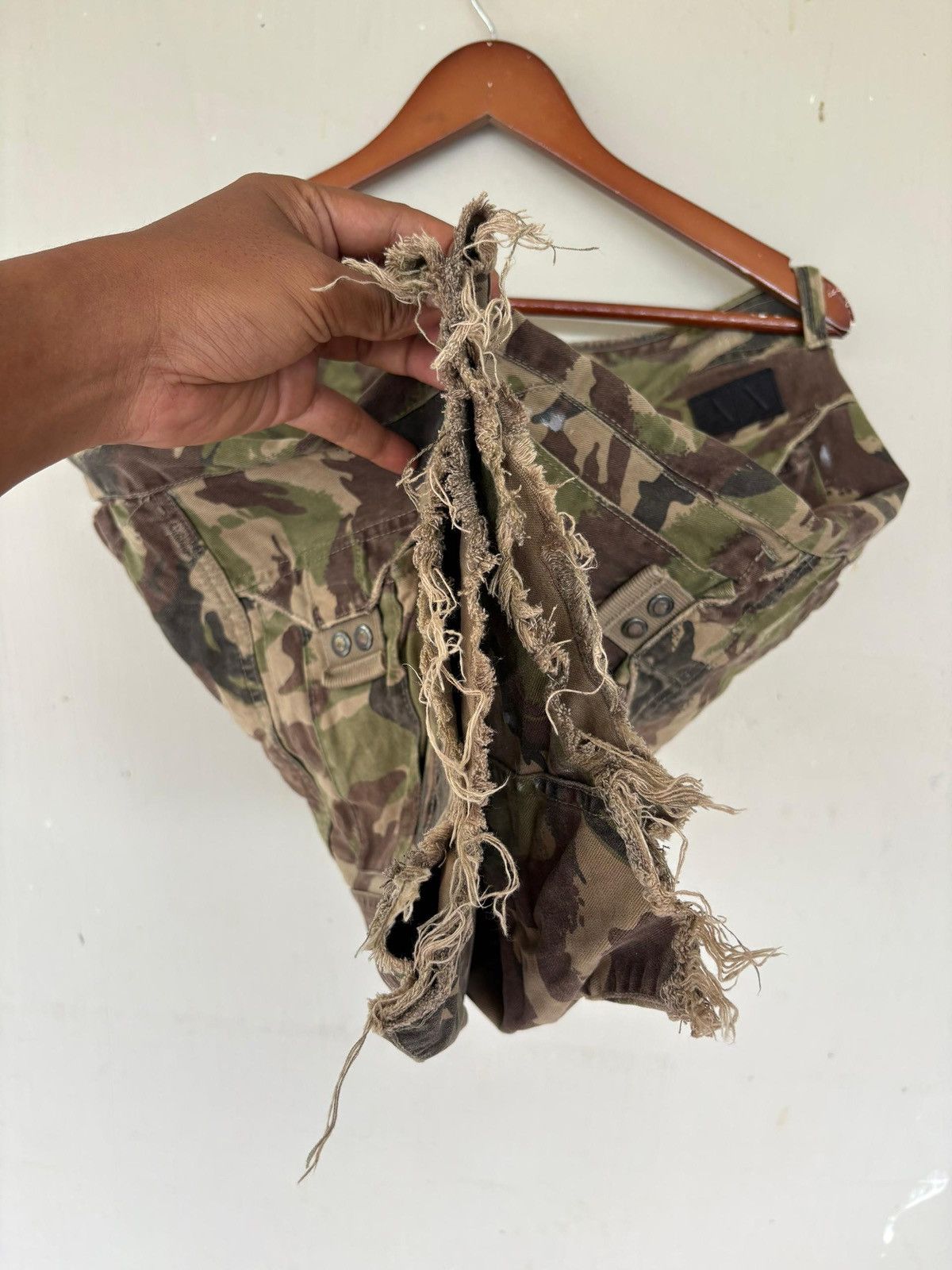 Armani Exchange Armani Exchage Short Pant Camoflage Cargo Pant Size US 31 - 13 Thumbnail