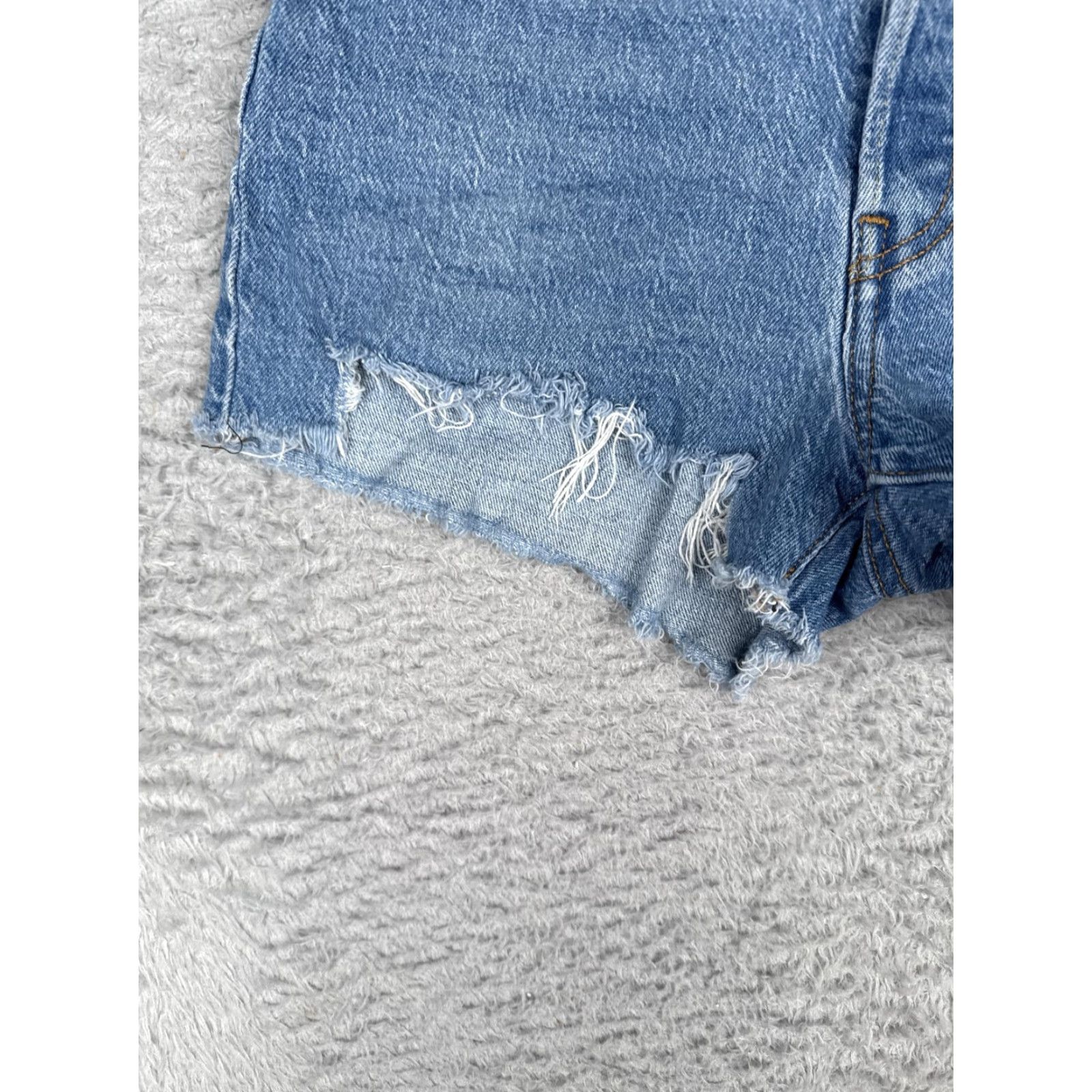 Levi's Levis 501 Shorts Womens 26x3 Blue High Rise Denim Cutoff Button Fly Frayed Hem Size 26" / US 2 / IT 38 - 3 Thumbnail