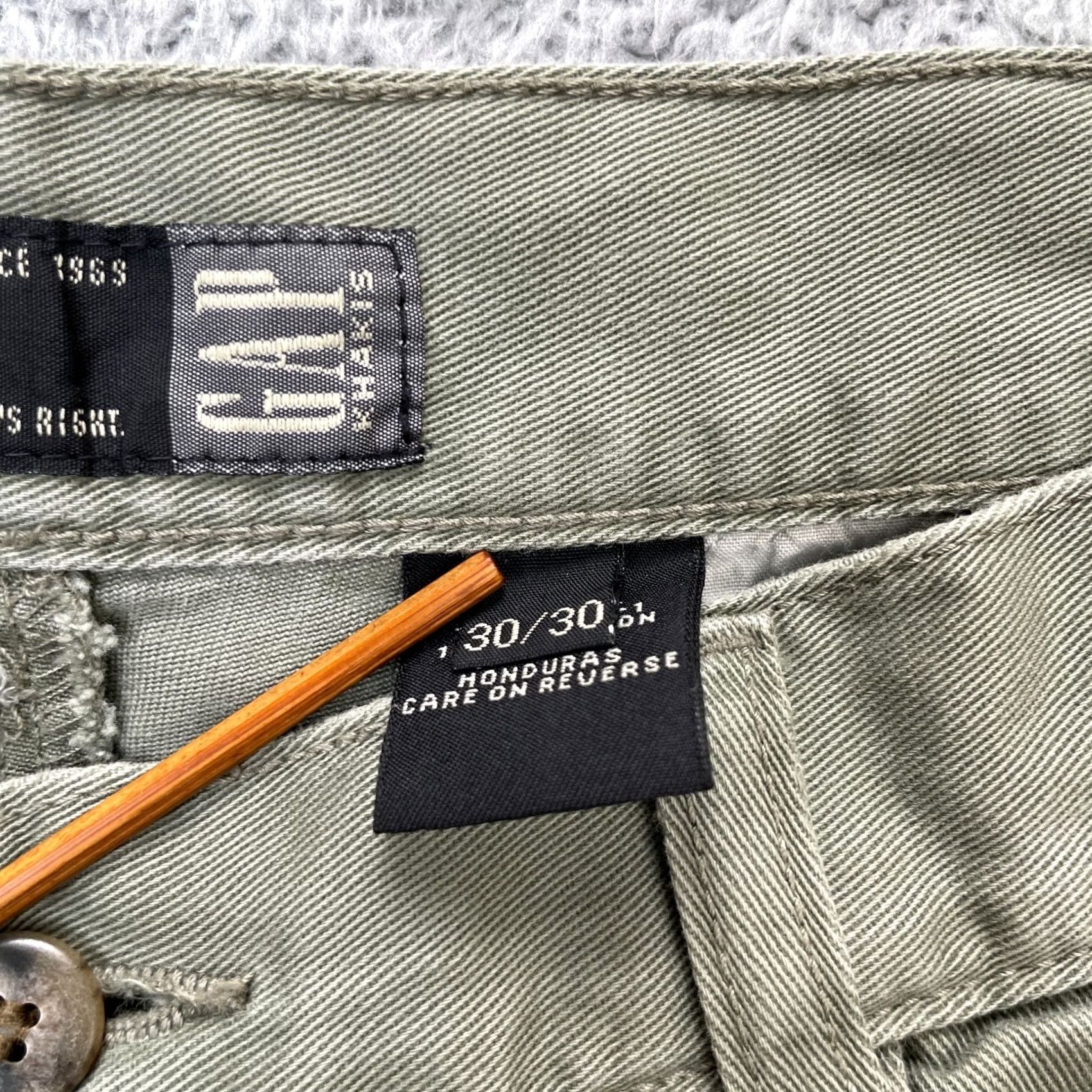 Gap VINTAGE Gap Pants Mens 30x30 Green Khakis Cotton Tapered Leg Cuffed Pleated Easy Fit Size US 30 / EU 46 - 4 Thumbnail