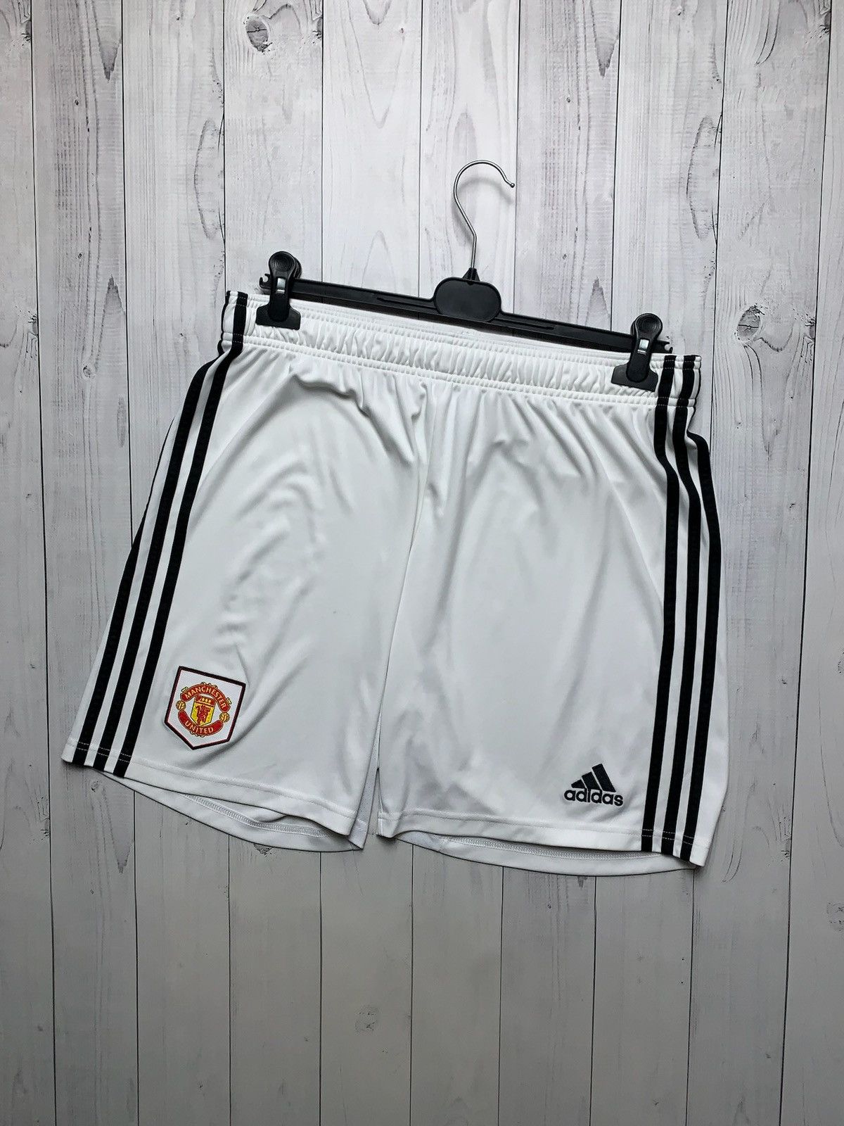 Adidas × Vintage Vintage adidas Manchester United soccer shorts size L logo Size US 34 / EU 50 - 1 Thumbnail