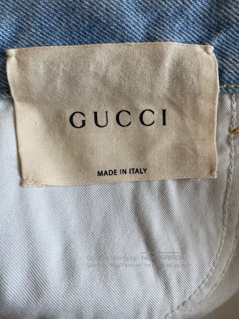 Gucci Gucci Embroidered floral denim shorts Size 26" / US 2 / IT 38 - 4 Thumbnail