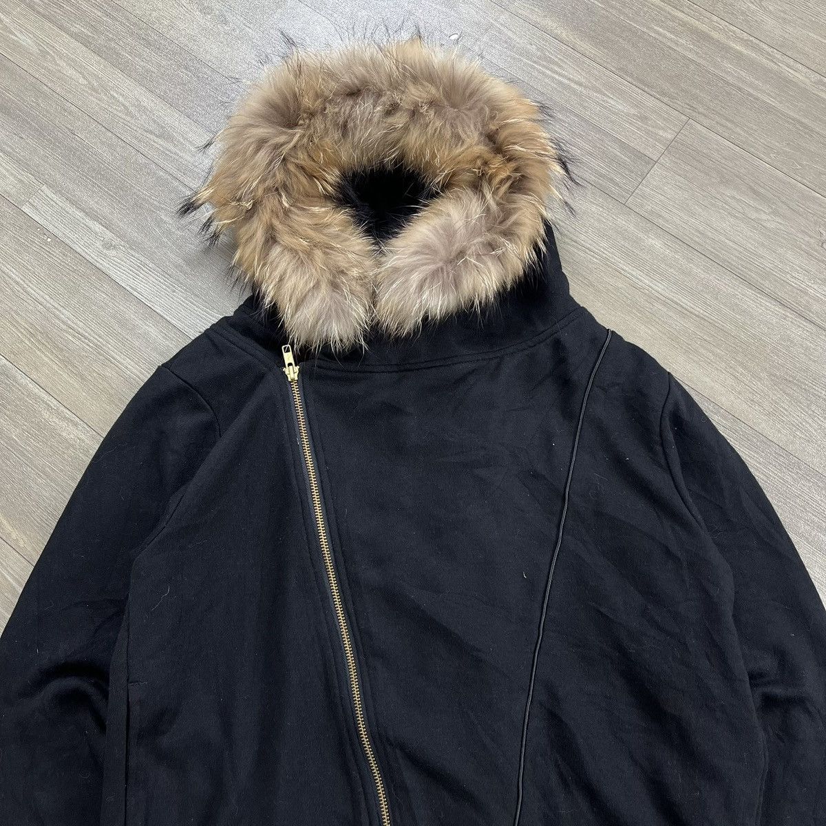 Japanese Brand 2000s Earth x Autumn Asymmetrical Gothic Lgb Zip Fur Hoodie Size US M / EU 48-50 / 2 - 3 Thumbnail