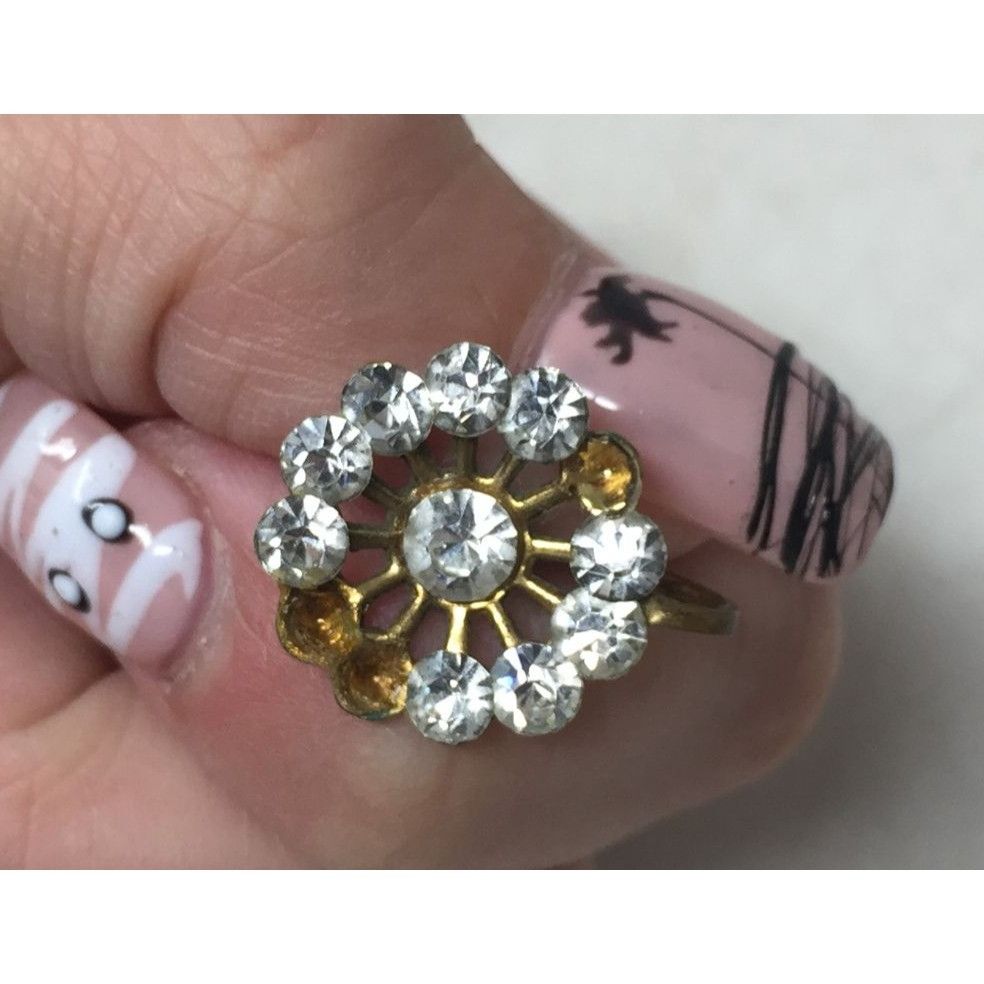Other Women's Vintage Gold tone Screw Back Earrings with Rhineston Size ONE SIZE - 4 Thumbnail