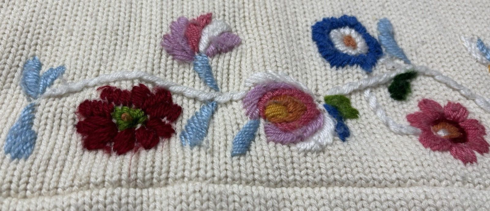 Other Compagnia Italiana Sweater Womens S Floral Embroidered Wool Size S / US 4 / IT 40 - 6 Thumbnail