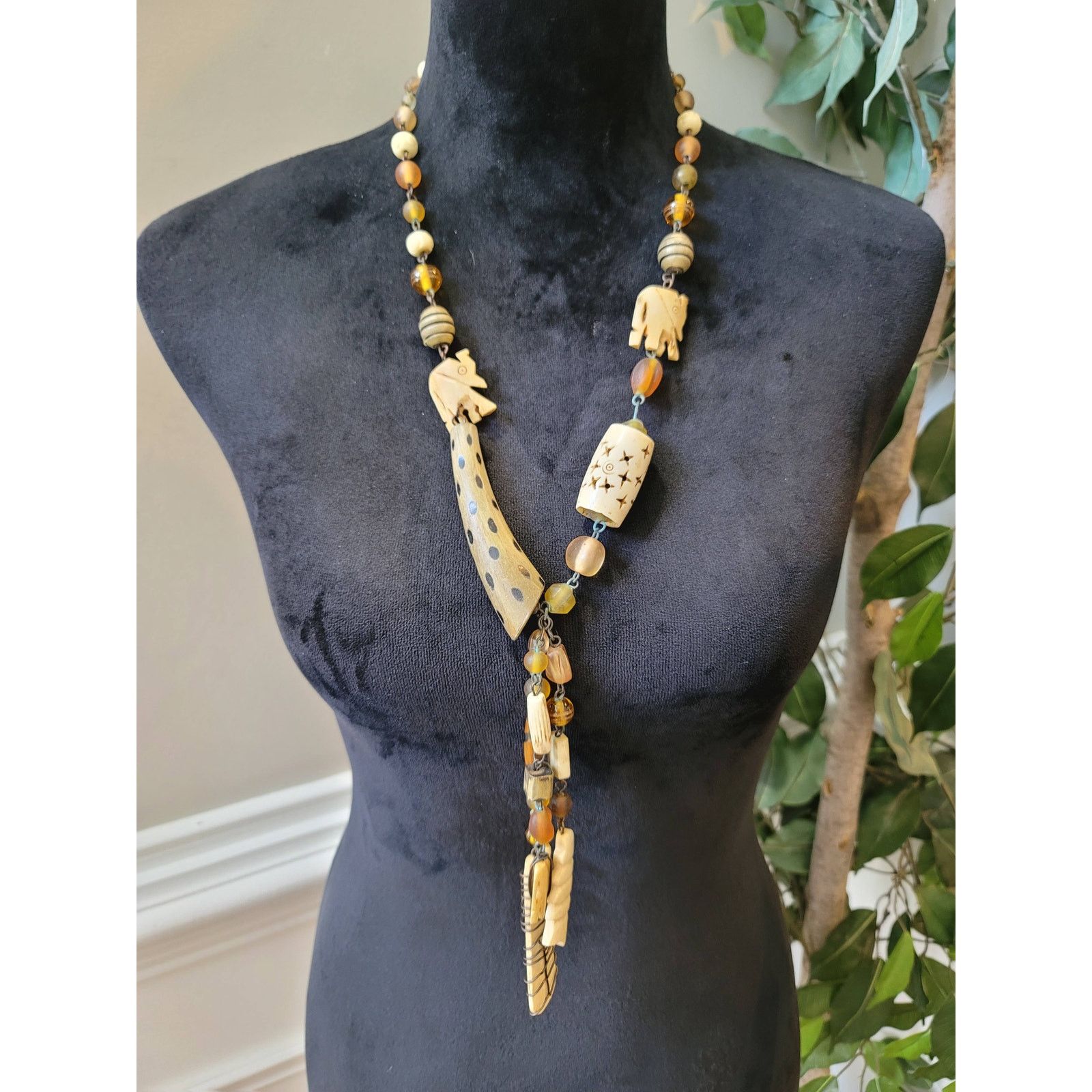 The Unbranded Brand Tribal Carved Animal Bead Necklace Handmade Beaded Long Boho Size ONE SIZE - 1 Thumbnail