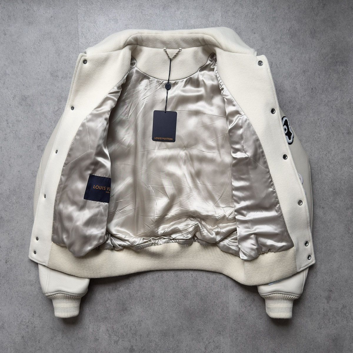 Louis Vuitton LOUIS VUITTON x VIRGIL ABLOH LEATHER VARSITY JACKET Size US M / EU 48-50 / 2 - 13 Thumbnail