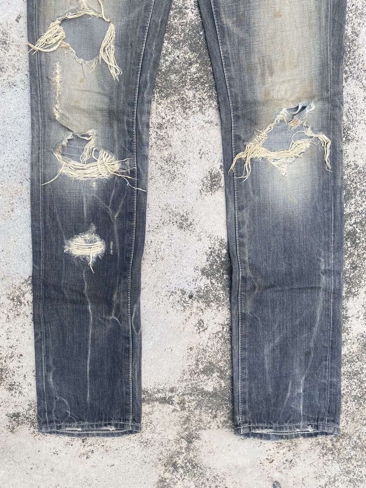 If Six Was Nine × Vanquish Vanquish Distressed Faded Claw Mark Denim Jeans Size US 30 / EU 46 - 10 Thumbnail