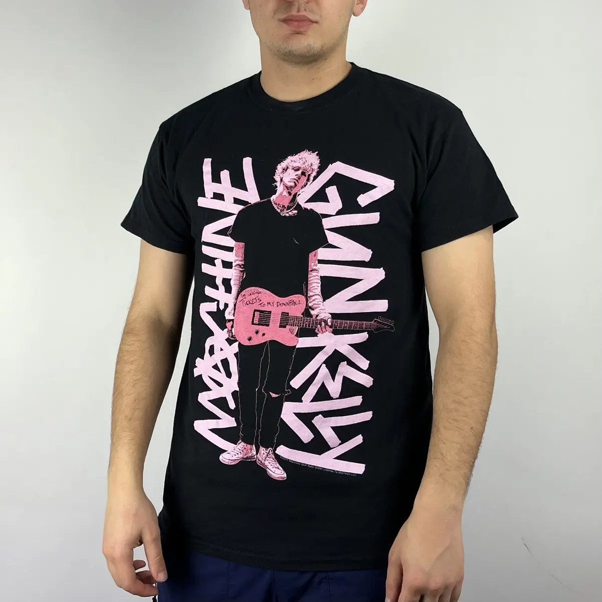 Band Tees Machine Gun Kelly Tshirt size Medium Size US M / EU 48-50 / 2 - 1 Thumbnail