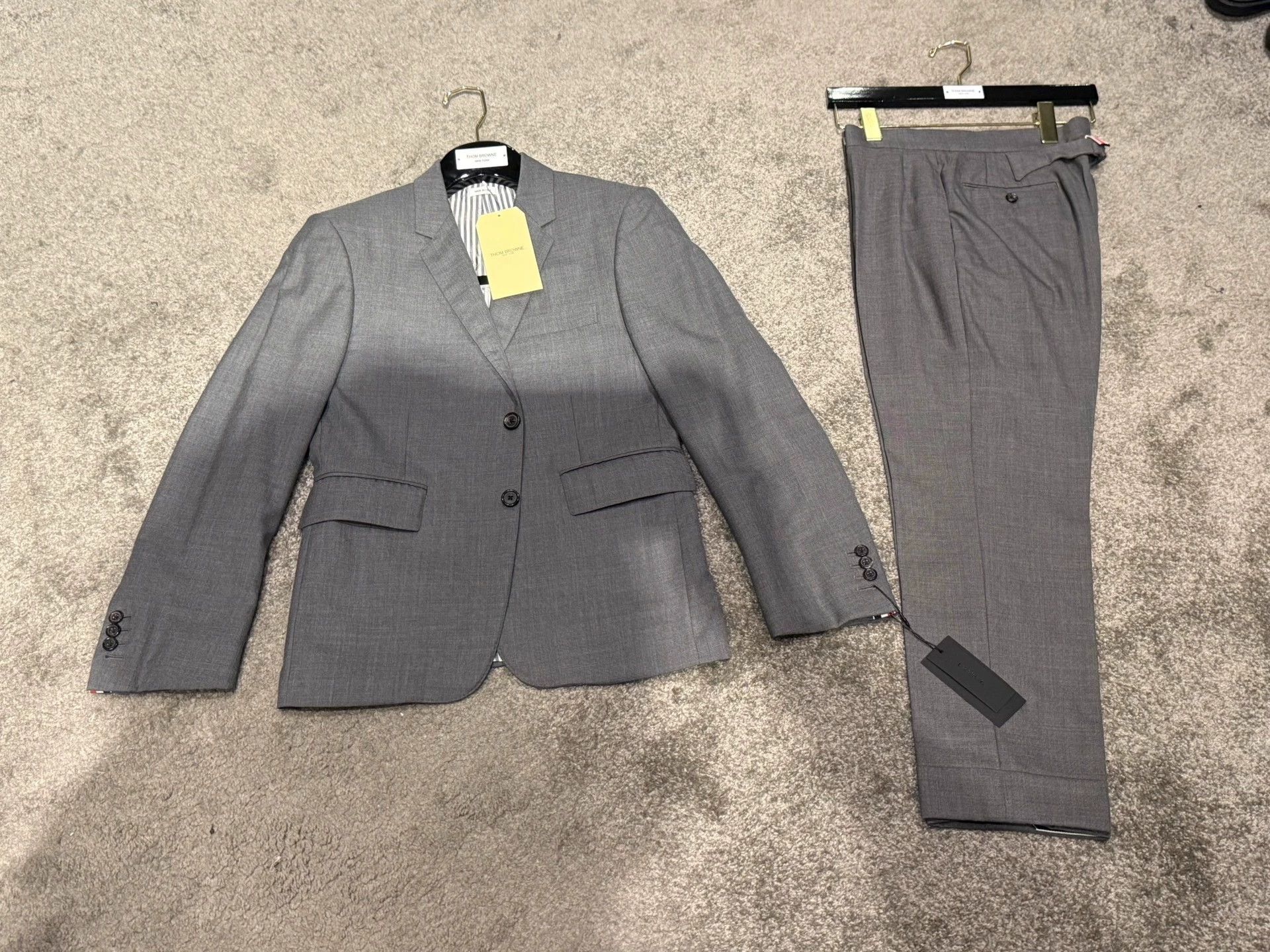 Thom Browne Thom Browne Classic Suit Mid-Gray Size0 Size US XS / EU 42 / 0 - 3 Thumbnail