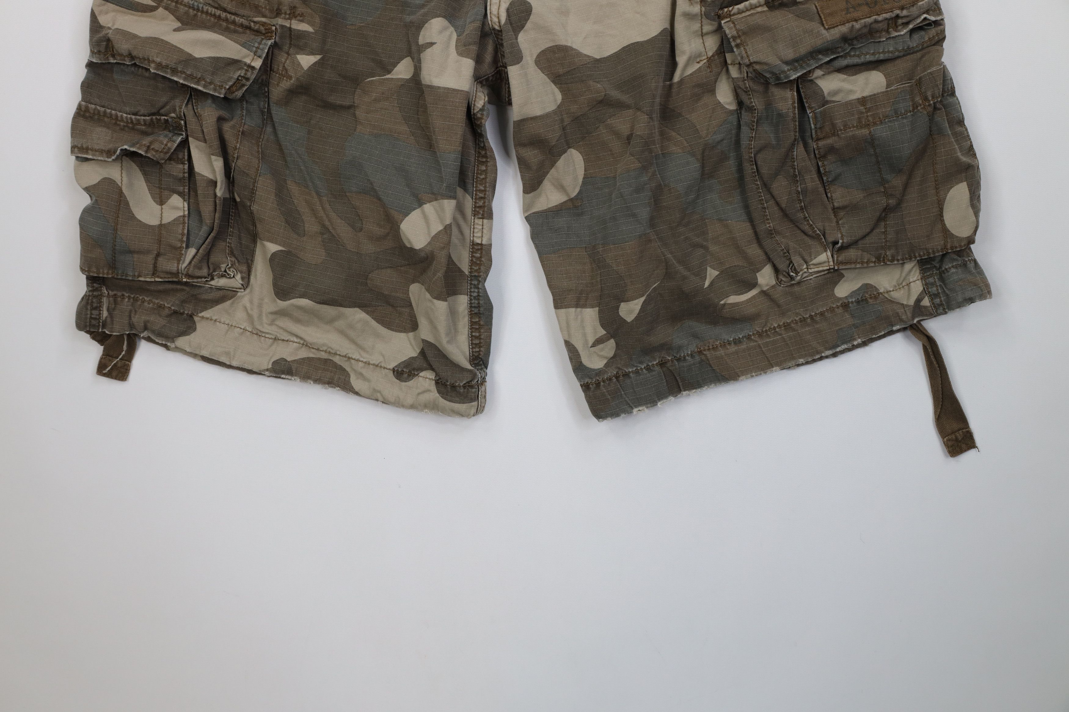 Aeropostale Vintage Y2K Aeropostale Ripstop Camouflage Cargo Shorts Size US 34 / EU 50 - 4 Thumbnail