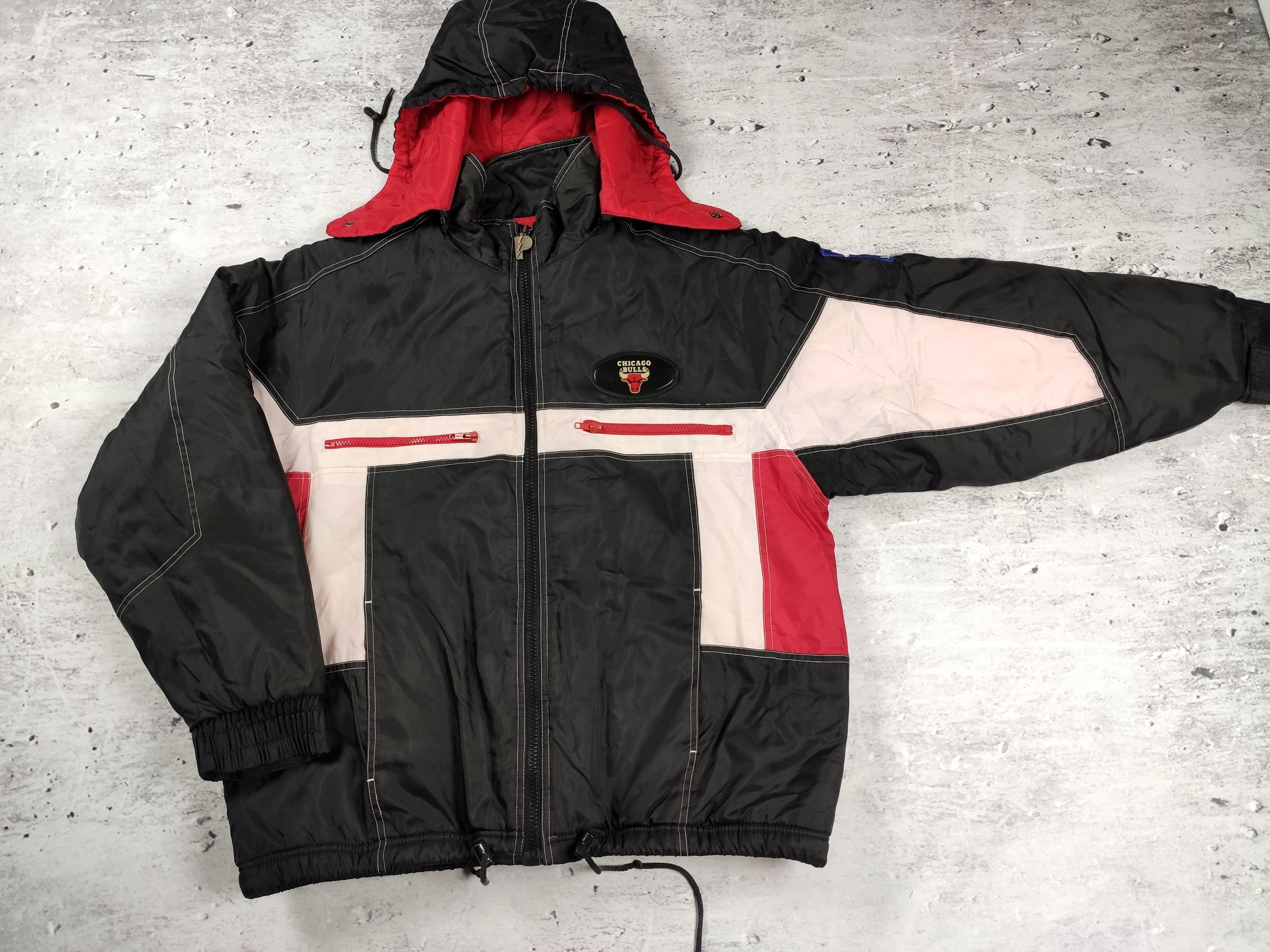 NBA Rare Vintage Chicago Bulls NBA Jacket 90s 80s Size US XL / EU 56 / 4 - 7 Thumbnail
