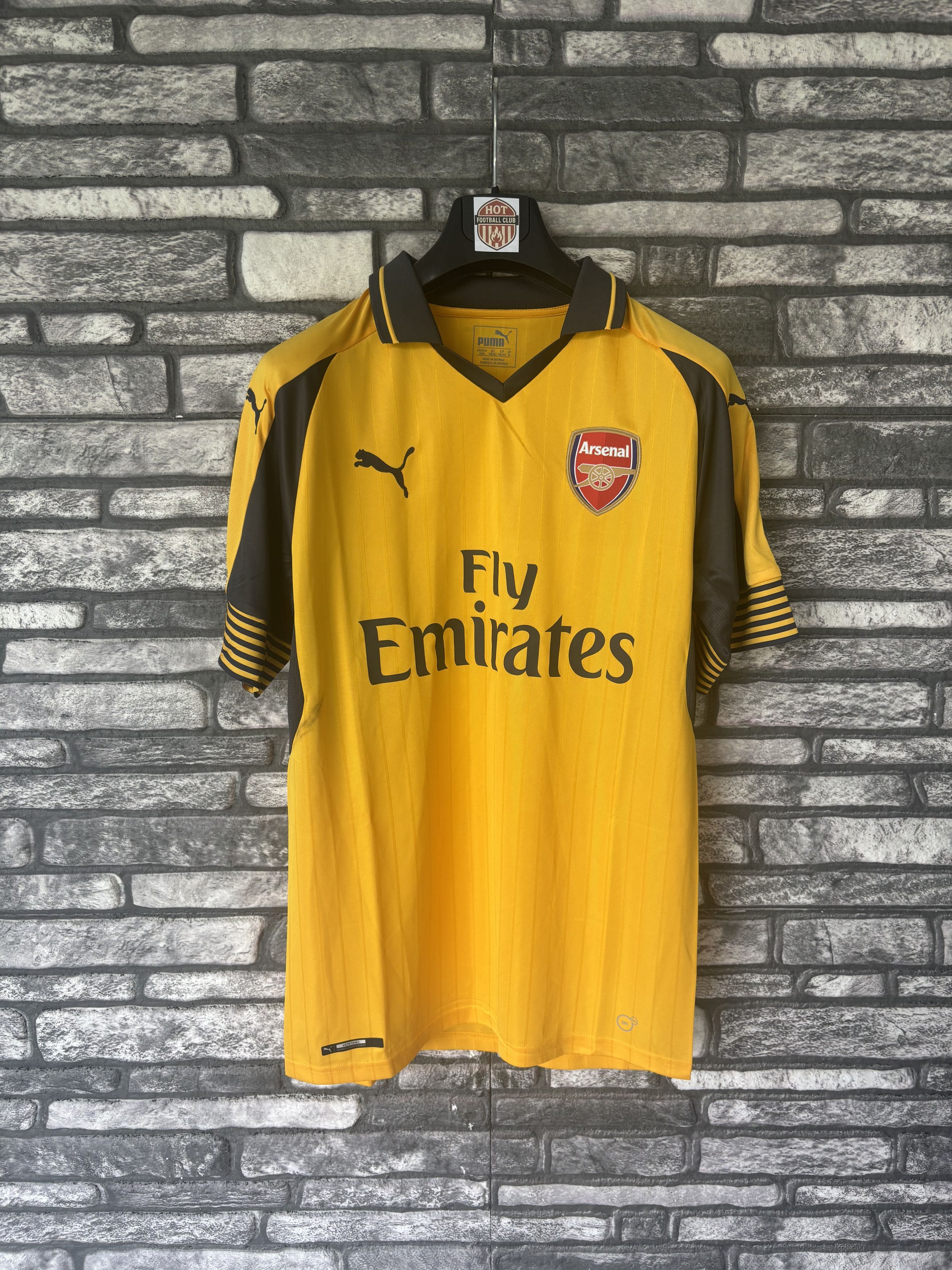Puma Puma Arsenal FC 2016/17 Away Kit | Authentic | M Size Size US M / EU 48-50 / 2 - 8 Thumbnail