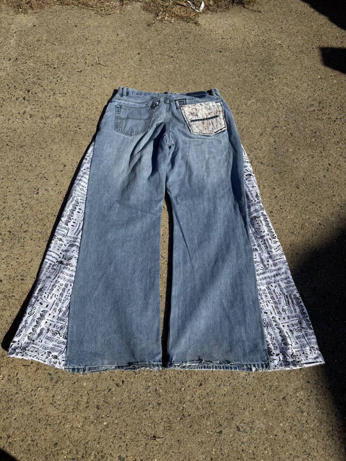 Handmade custom light wash music really baggy denim Size US 34 / EU 50 - 2 Thumbnail