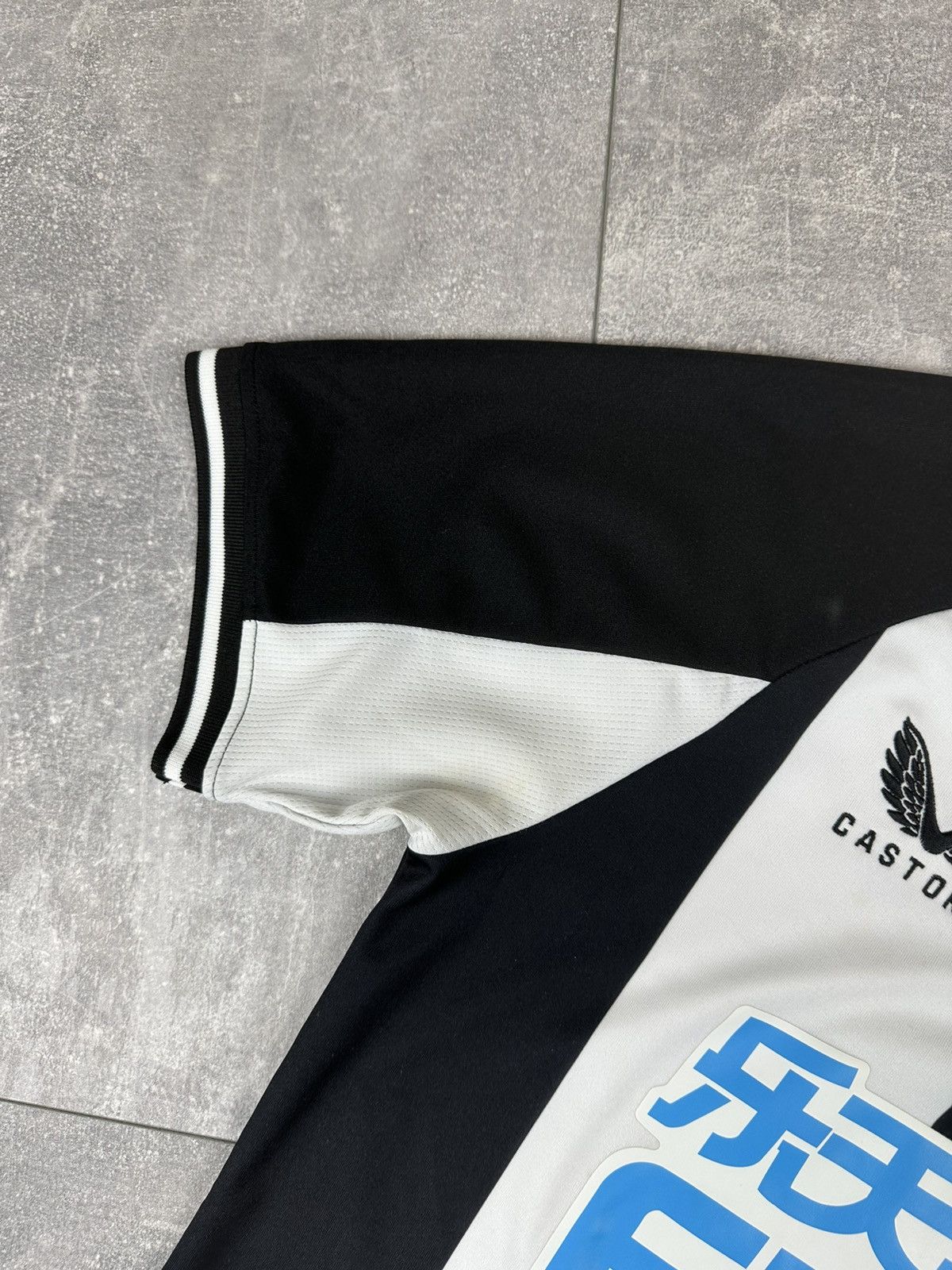 Castore Castore New Castle United 2021/22 Home #28 Willock Jersey Size US M / EU 48-50 / 2 - 10 Thumbnail