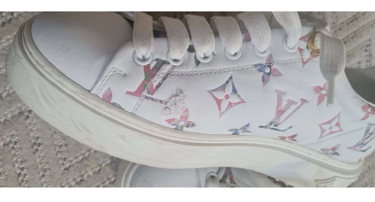 Louis Vuitton LV sneakers -authentication tag attached✅very good condition Size US 7 / IT 37 - 10 Thumbnail