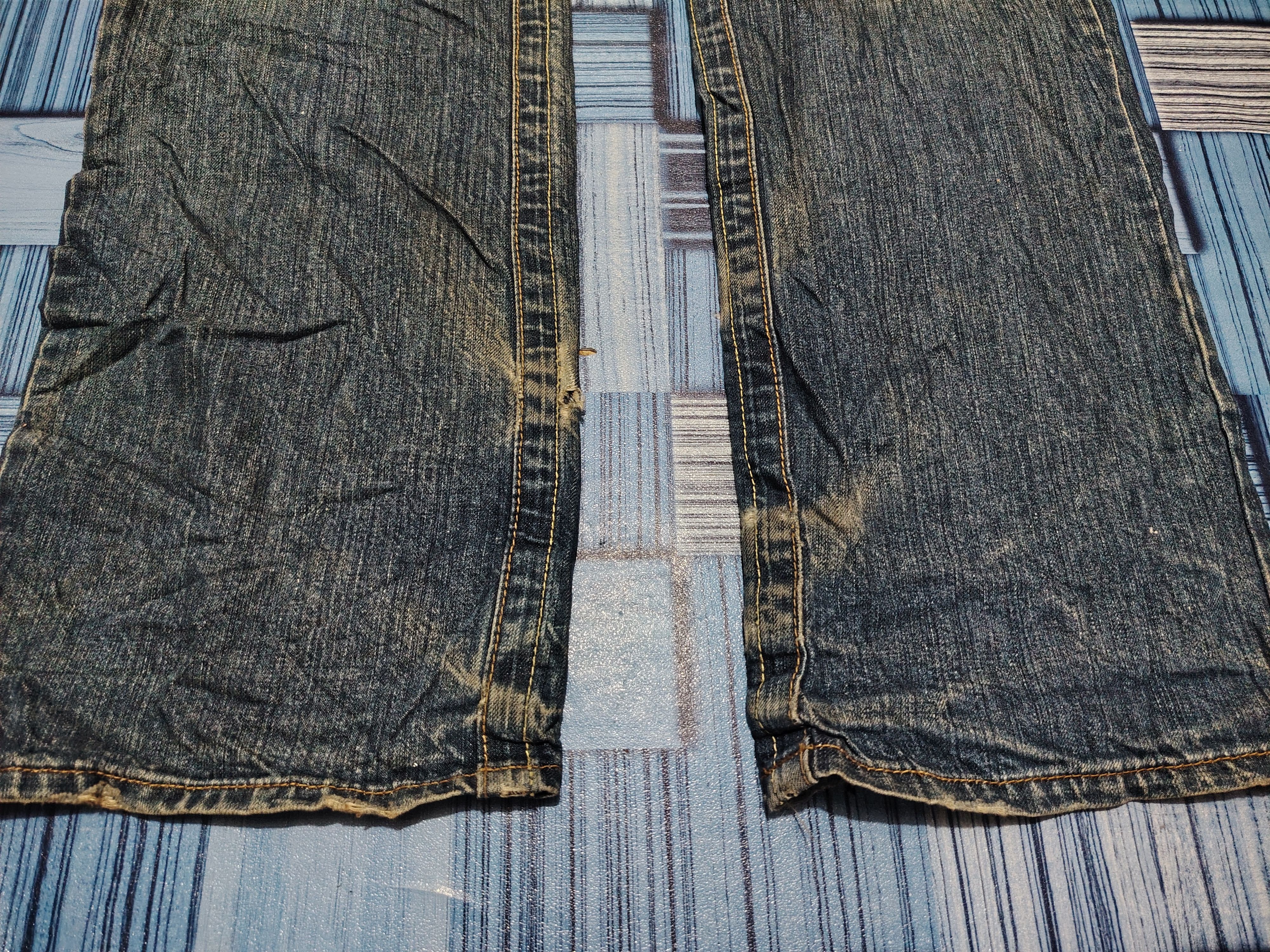 The GV Gallery Japanese Blue Way Distressed Jeans Size US 31 - 8 Thumbnail