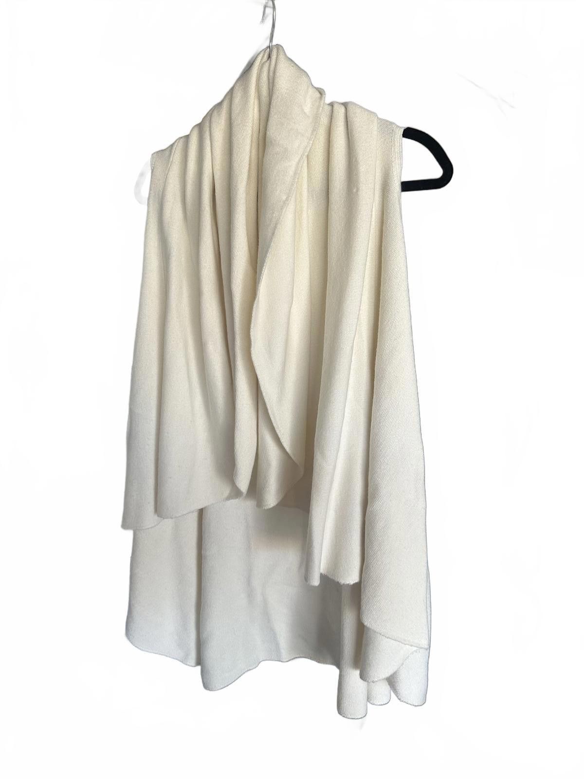 Designer OSFM - Elegant Cream Wrap Scarf - Size ONE SIZE - 1 Preview