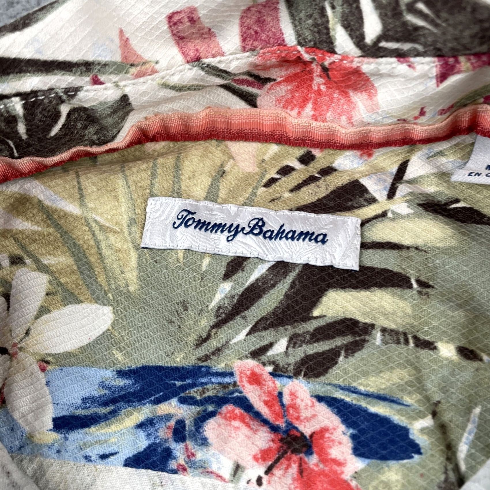 Tommy Bahama VINTAGE Tommy Bahama Men’s L Silk Floral Tropical Button Up L Shirt Parrot Bird Pattern Size US L / EU 52-54 / 3 - 3 Thumbnail