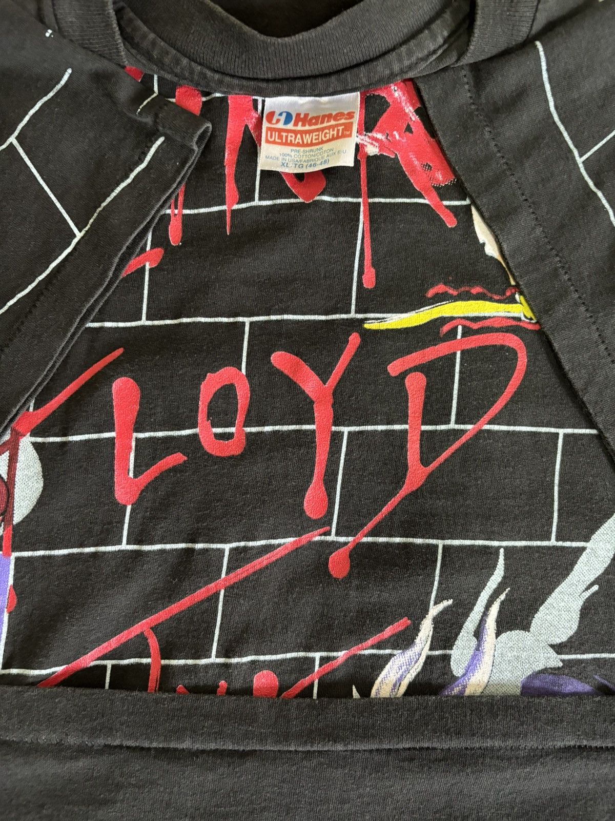 Band Tees × Vintage Vintage 1982 Pink Floyd The Wall All Over Print Size US XL / EU 56 / 4 - 4 Thumbnail