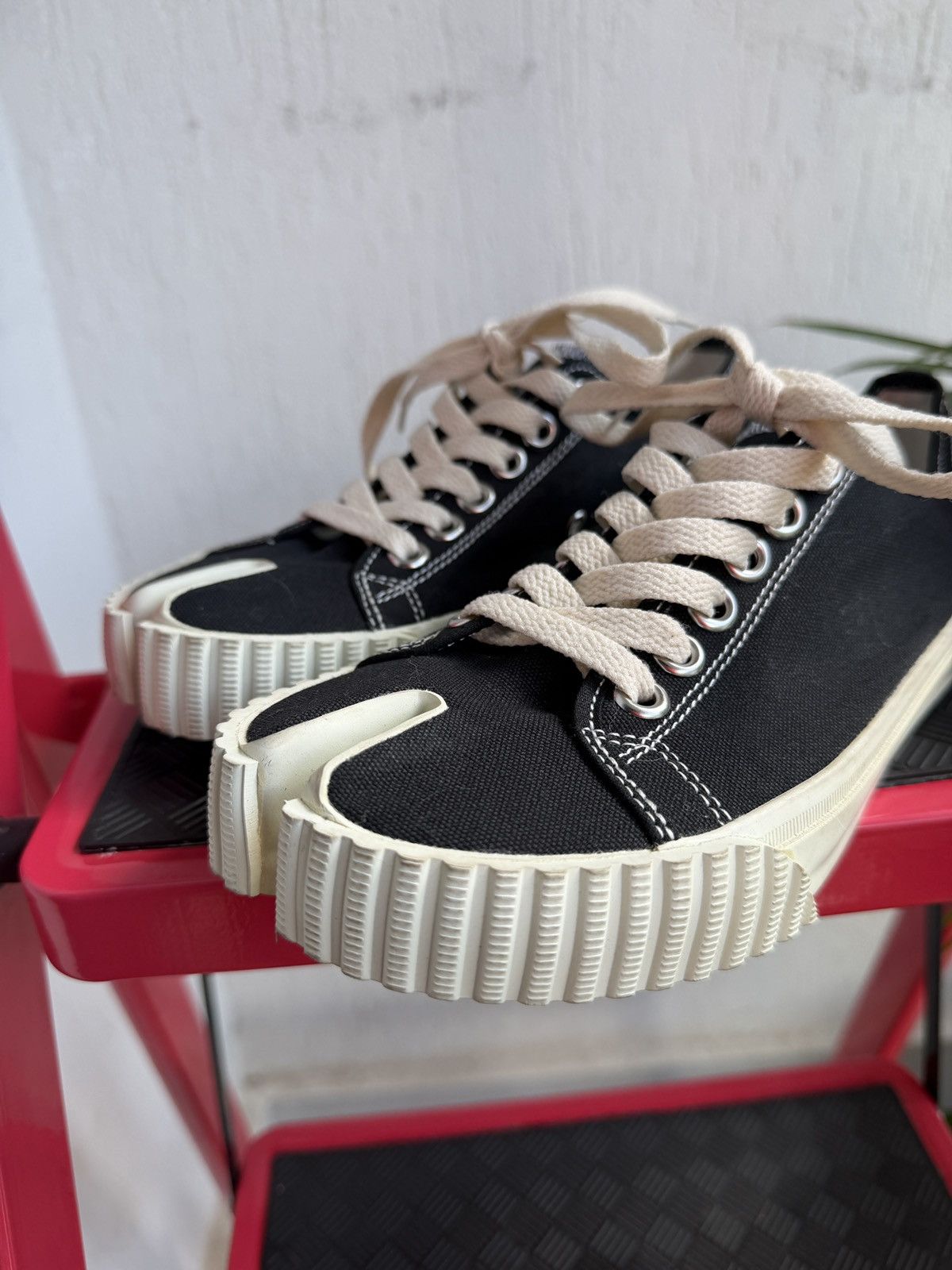 Maison Margiela tabi canvas sneakers Size US 6 / IT 36 - 2 Thumbnail
