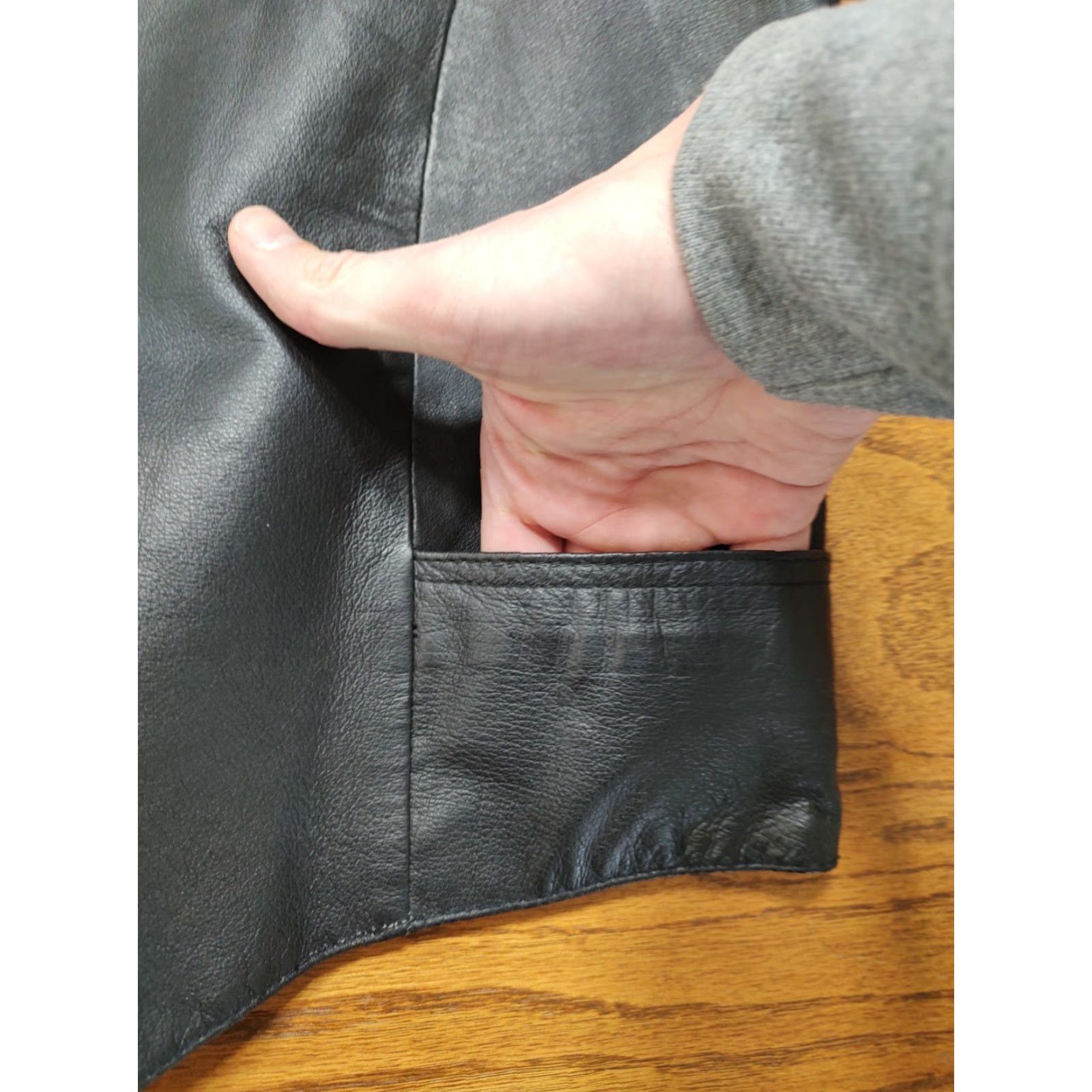 Vintage VINTAGE Pioneer Wear Vest Western Leather Lined Medium Black Cowboy Mens Size US M / EU 48-50 / 2 - 3 Thumbnail
