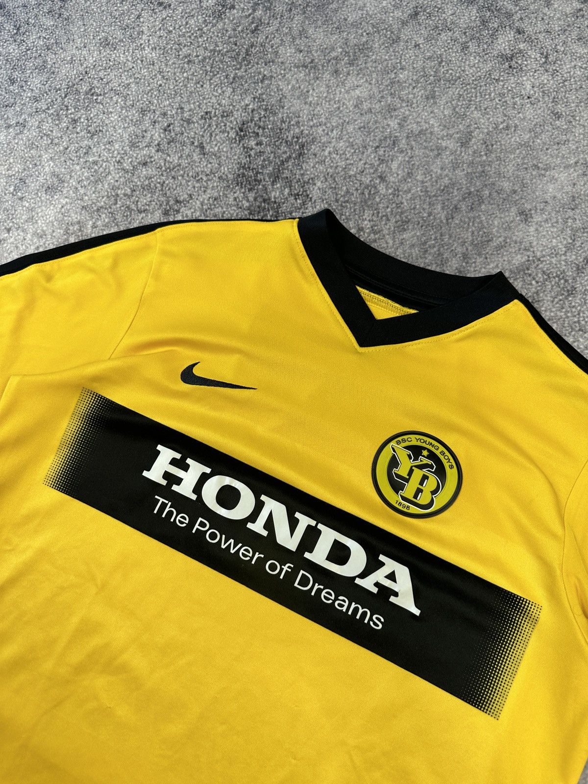 Nike × Vintage Vintage Nike Young Boys Soccer Jersey Blokecore Rare Style S Size US S / EU 44-46 / 1 - 2 Thumbnail