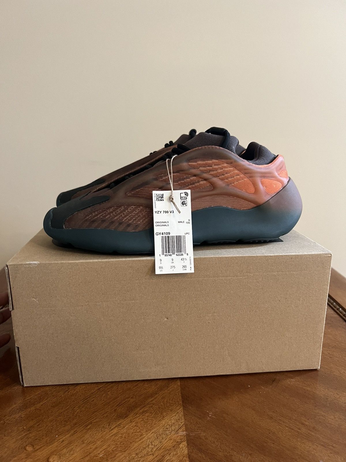 Yeezy Size 9.5M -adidas Yeezy 700 V3 Copper Fade Size US 9.5 / EU 42-43 - 10 Thumbnail