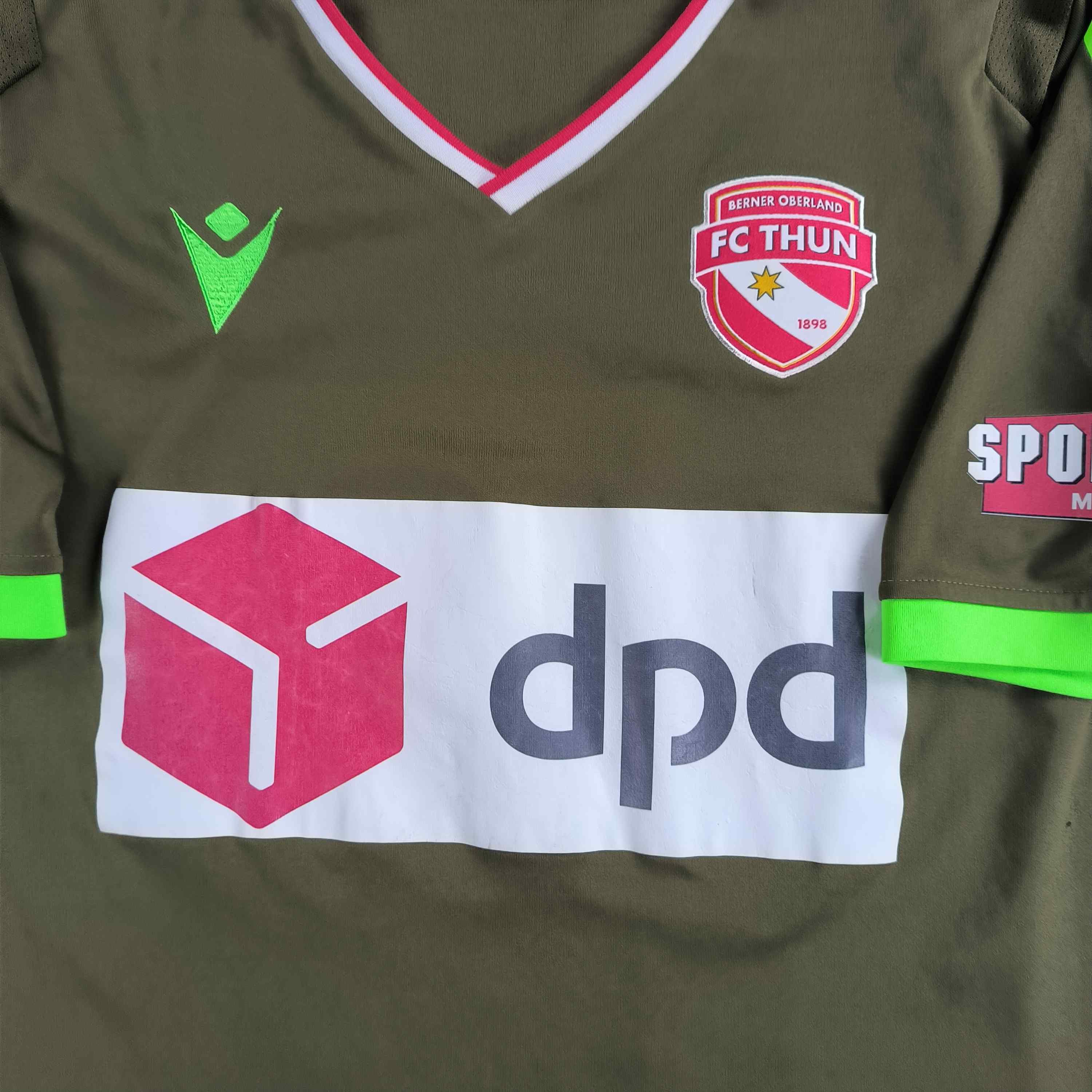 Macron FC Thun 2020-21 Macron away #19 football jersey size L Size US L / EU 52-54 / 3 - 3 Thumbnail