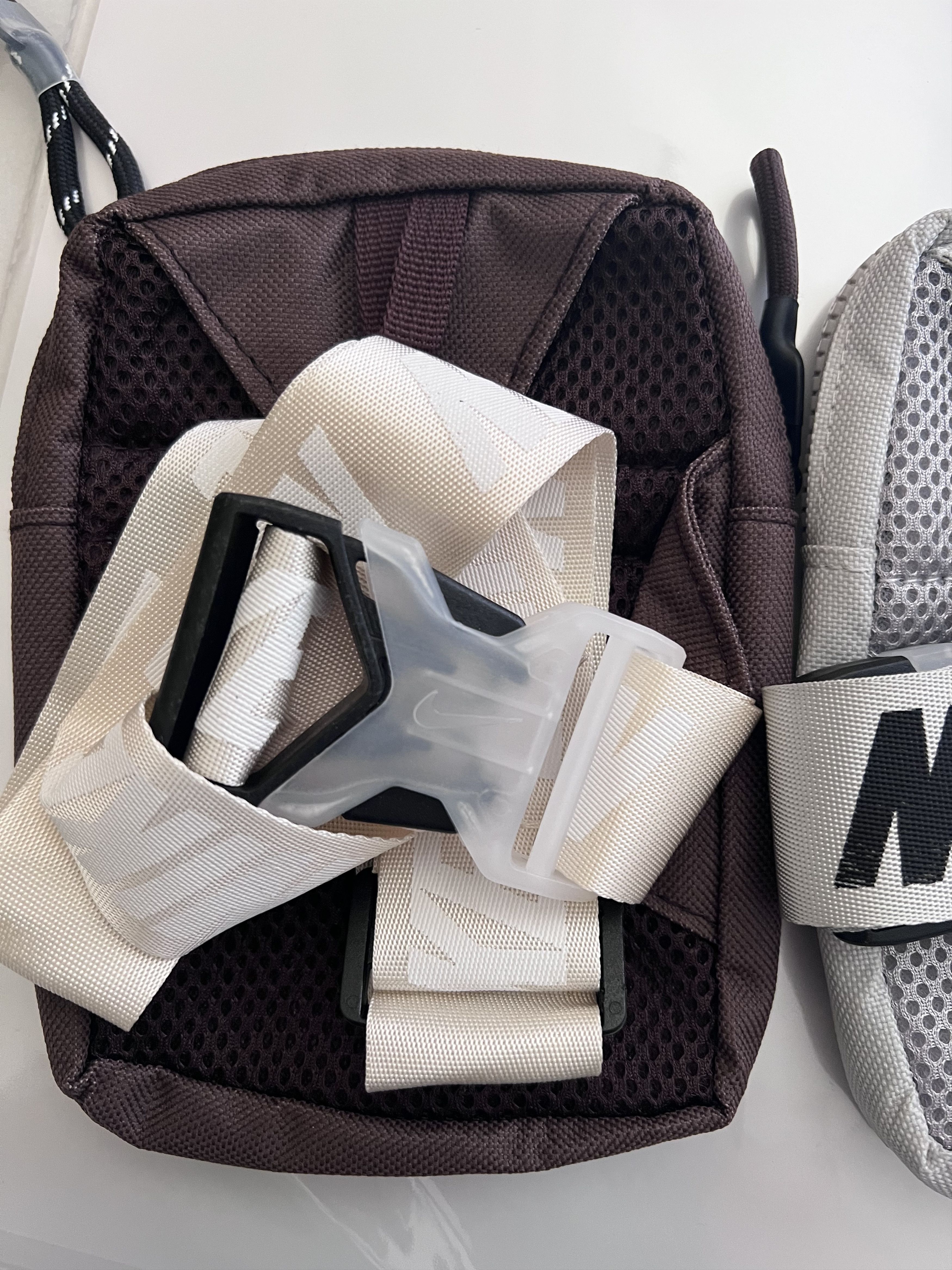Nike Nike Crossbody Mocha with Tan/White Straps Size ONE SIZE - 2 Thumbnail