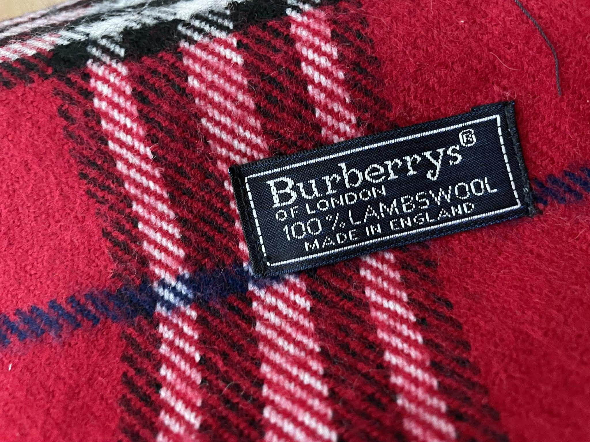 Burberry burberrys vintage scarf 80/90's lambwool red Size ONE SIZE - 2 Thumbnail