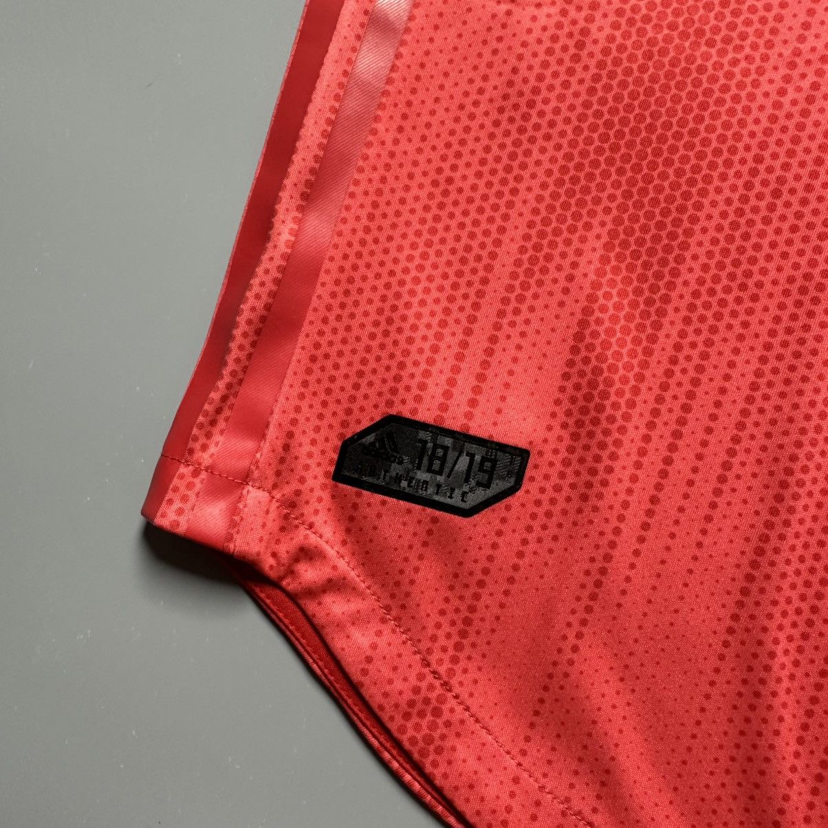 Adidas REAL MADRID ADIDAS x PARLEY 2018/2019 3rd JERSEY #10 MODRIC Size US S / EU 44-46 / 1 - 9 Thumbnail