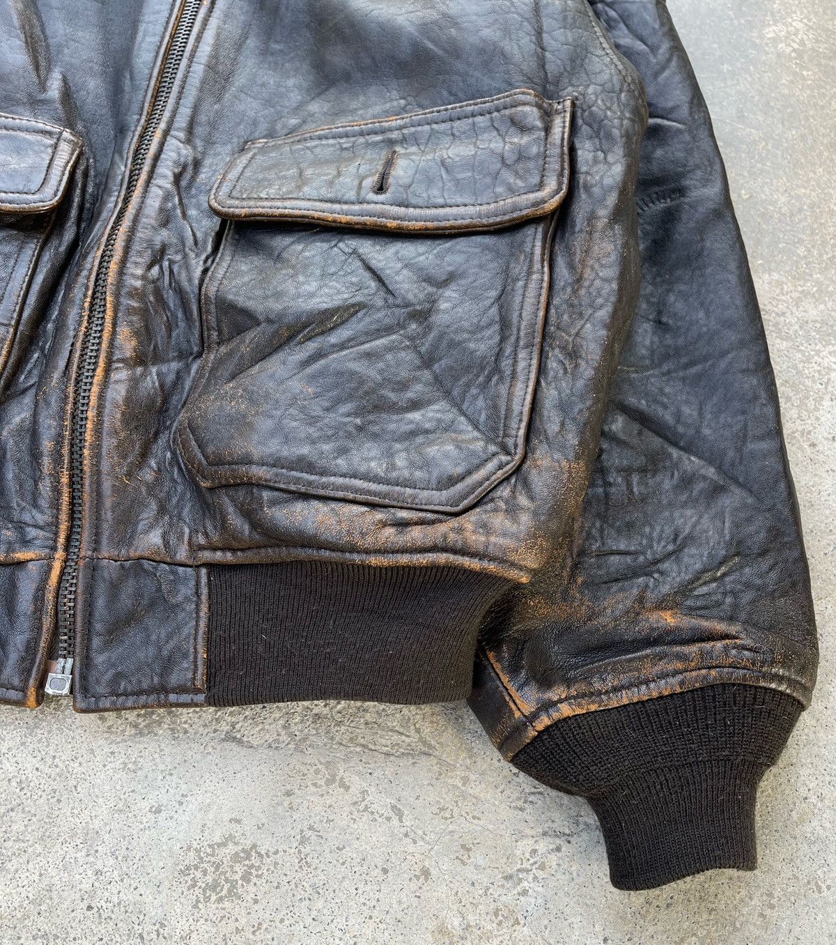 Avirex 🔥VINTAGE 80s AVIREX U.S.NAVY GENUINE LEATHER FLIGHT JACKET Size US S / EU 44-46 / 1 - 9 Thumbnail