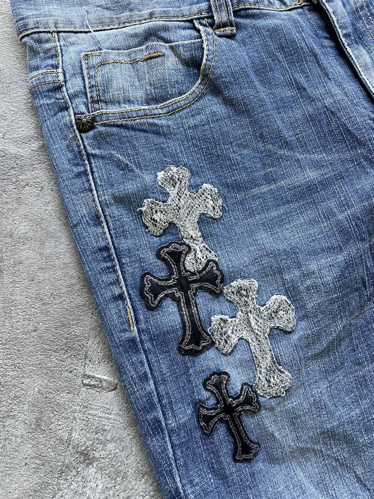 If Six Was Nine × Le Grande Bleu (L.G.B.) Red Pepper ChromeHearts Motive Denim Size US 34 / EU 50 - 4 Thumbnail