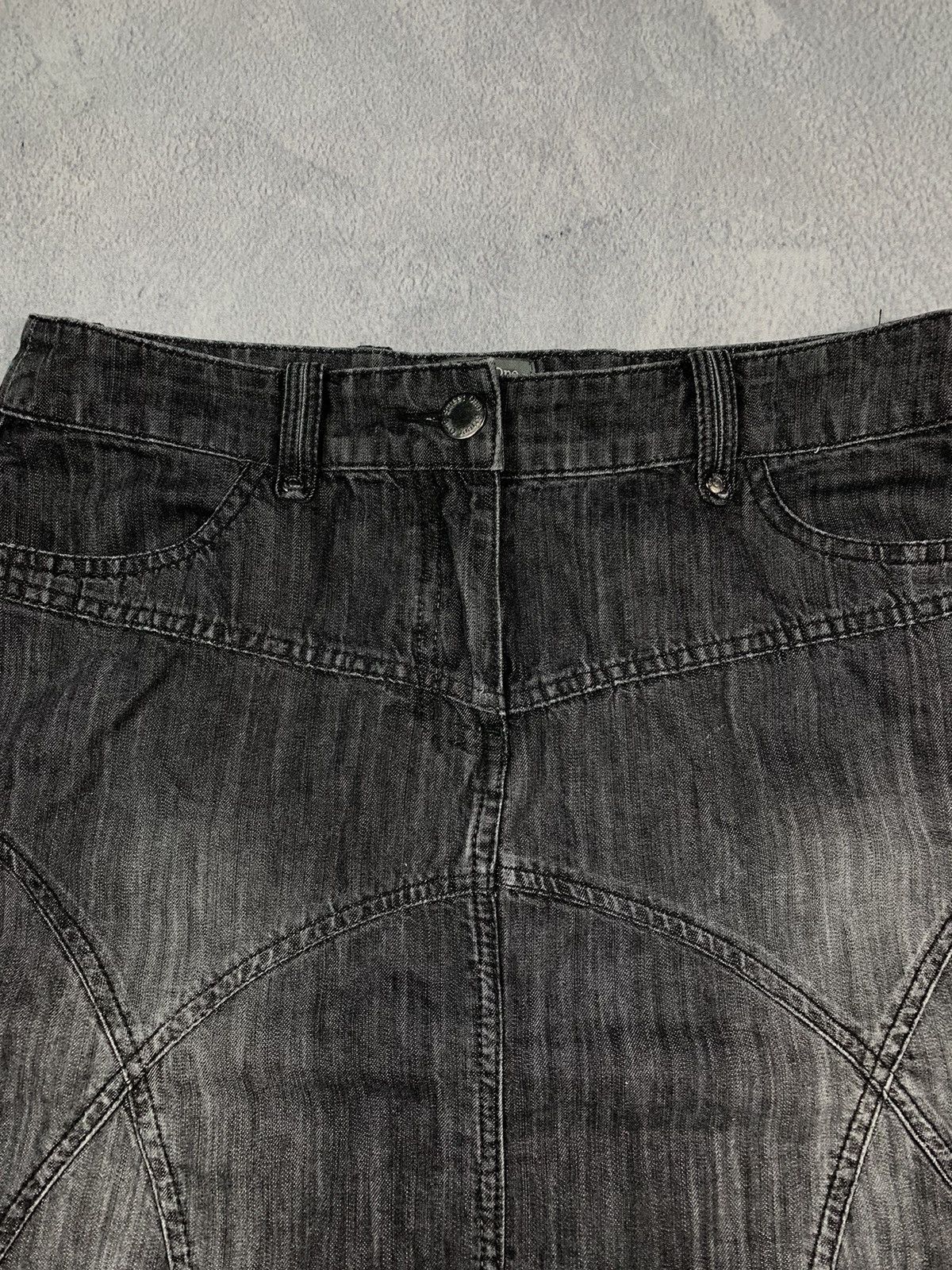 Vintage Vintage Y2K Denim midi skirt faded streetwear style size 33 Size 32" / US 10 / IT 46 - 4 Thumbnail